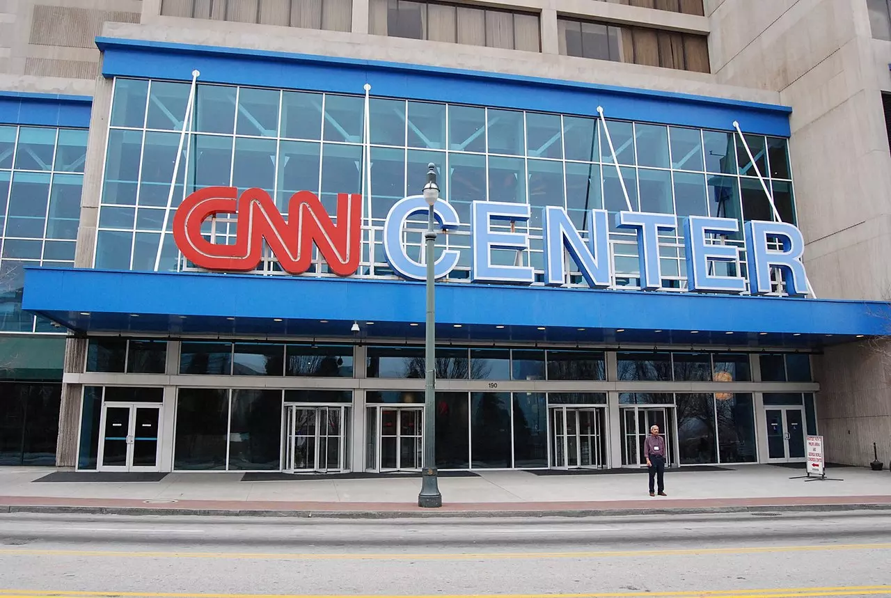 CNN to cut 100 jobs, may launch digital subscriptions before yearend