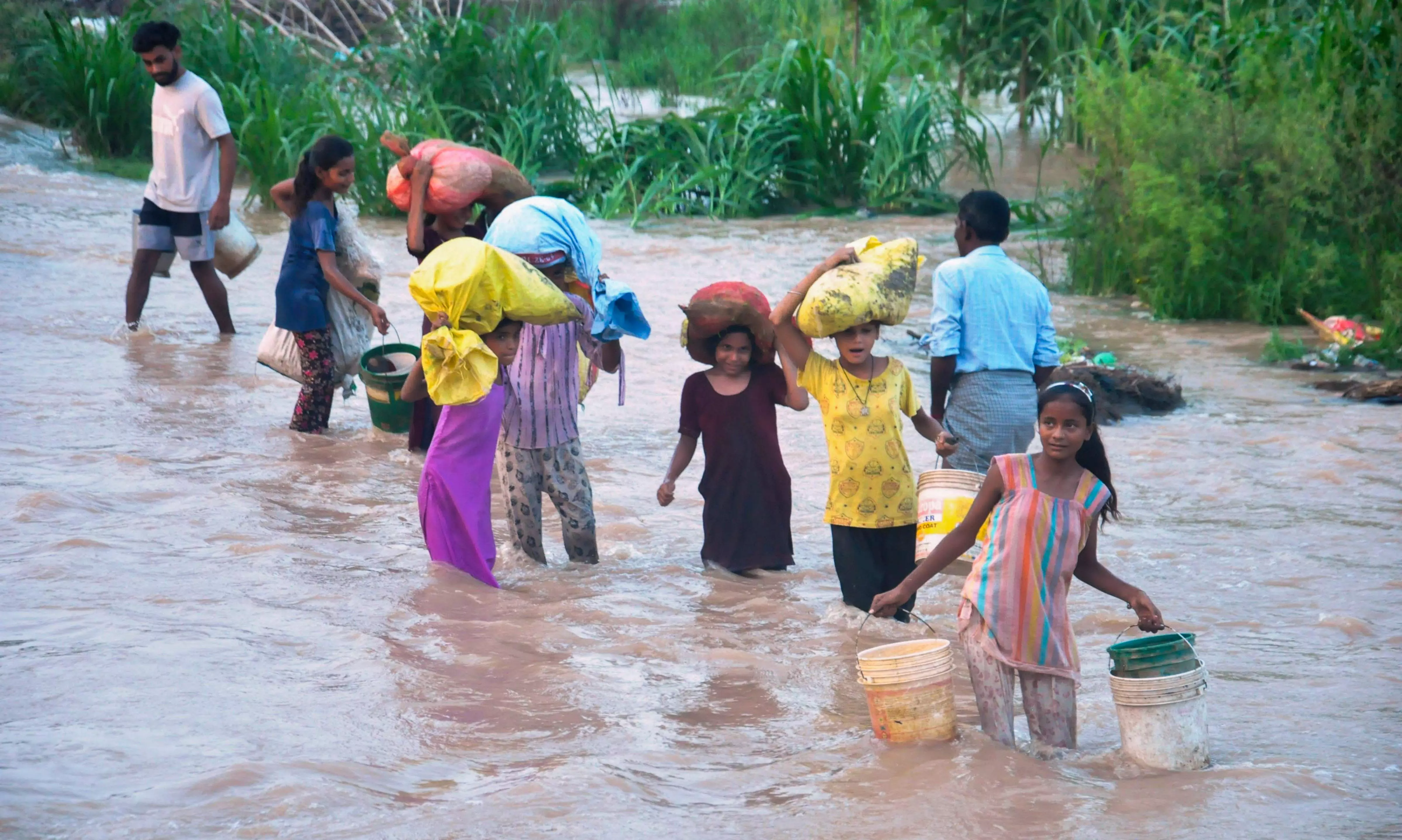 Assam: Heavy rains inundate Guwahati, massive traffic jam on multiple roads