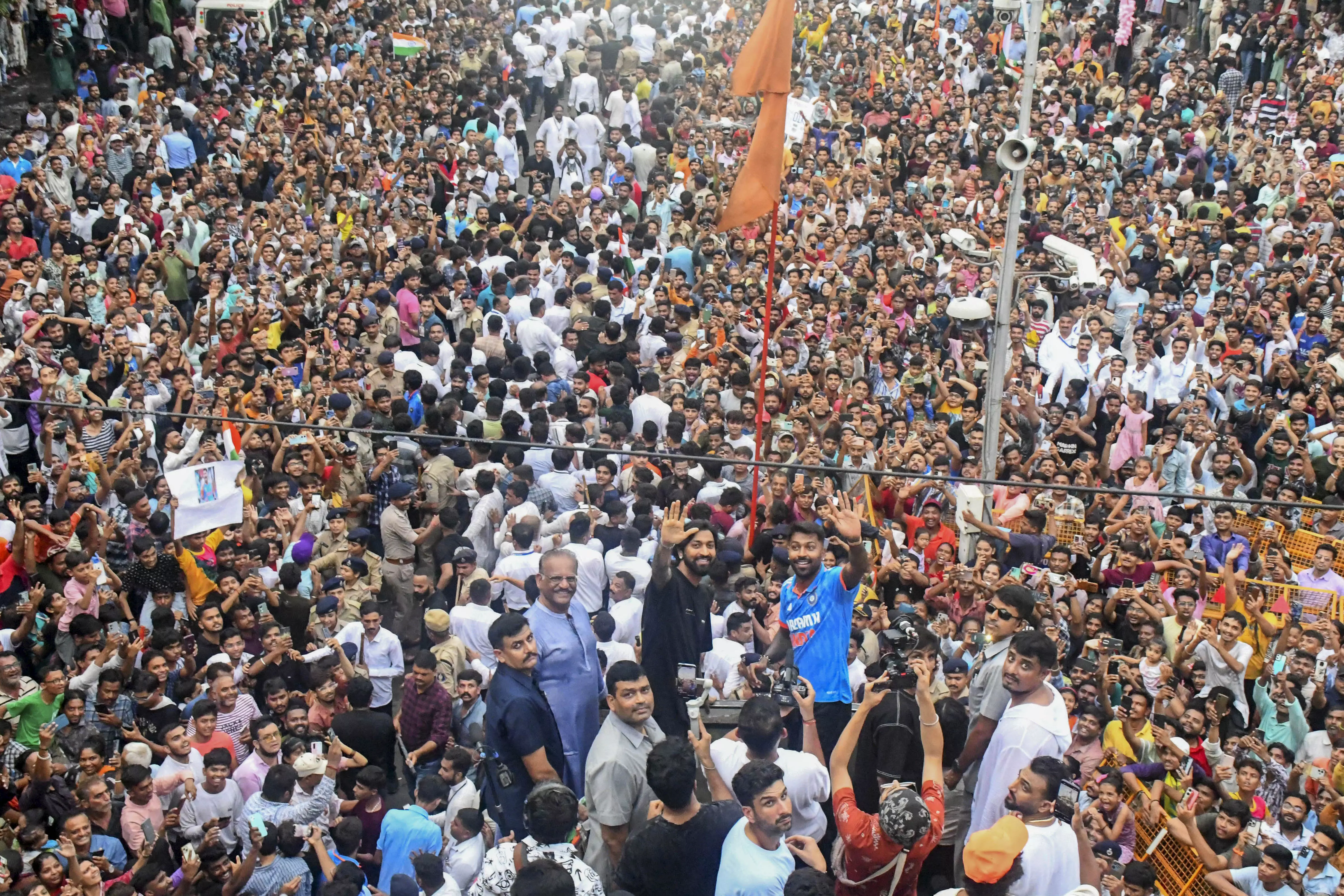 Hardik Pandya's open-top bus victory parade in Vadodara