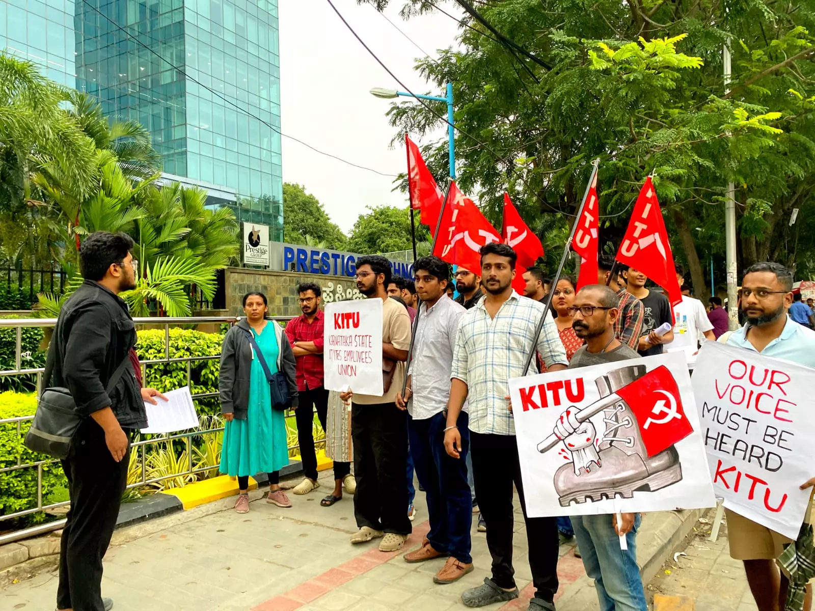 Bengaluru: We are ready to fight, if govt imposes 14 hr work day, warns IT labour union