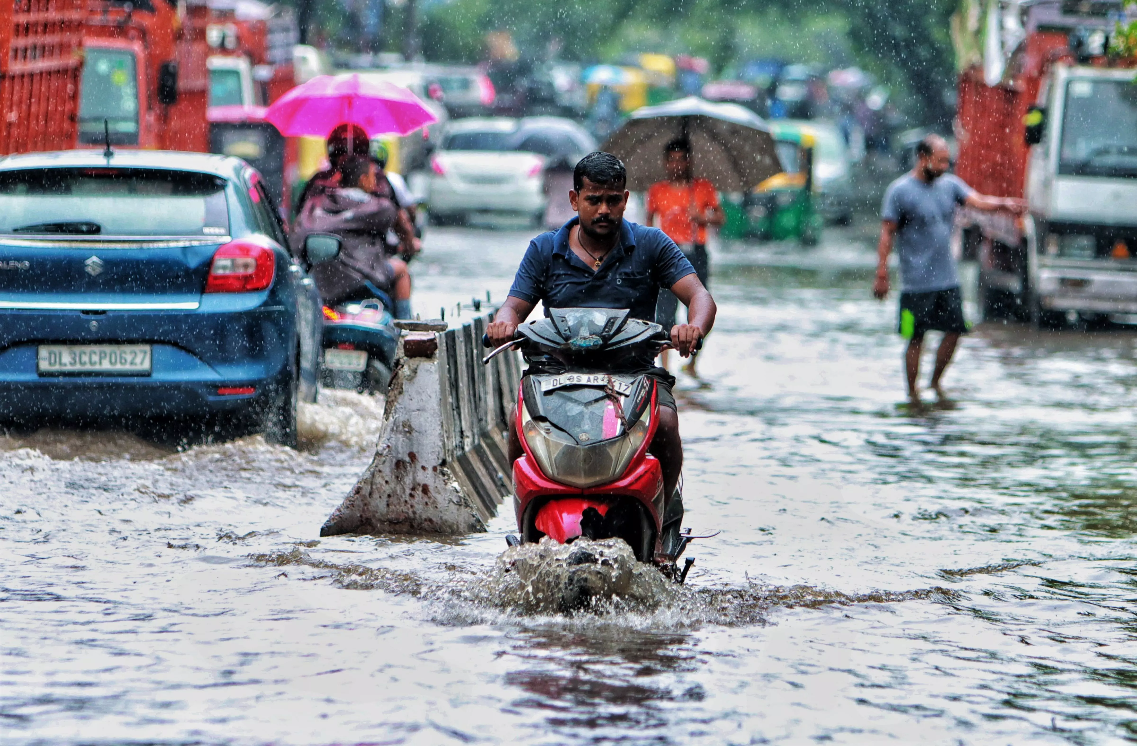 Delhi lashed by rains, more showers likely in evening