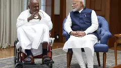PM Narendra Modi with former PM HD Deve Gowda