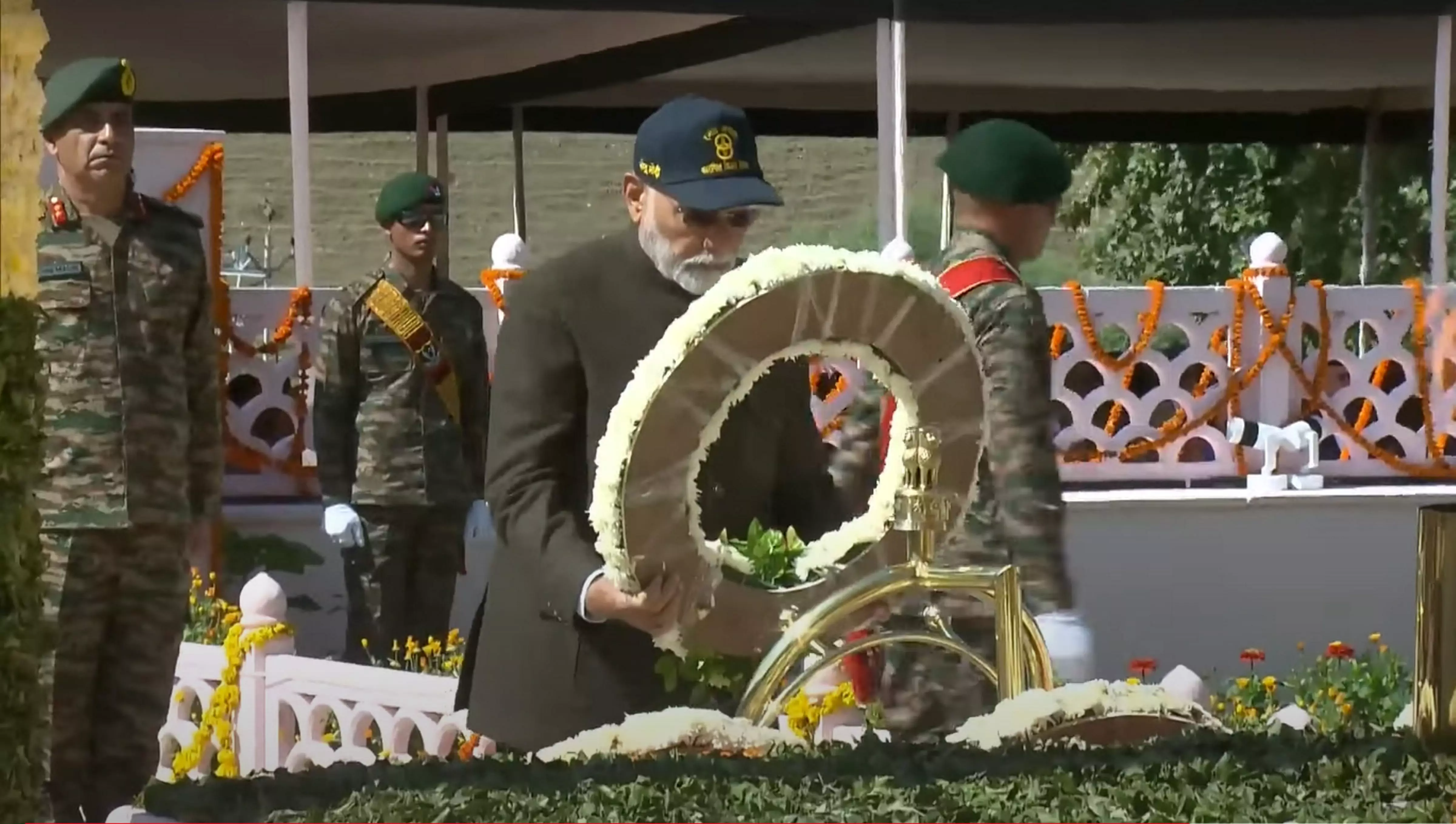 President Murmu, PM Modi lead nation in commemorating Kargil Vijay Diwas