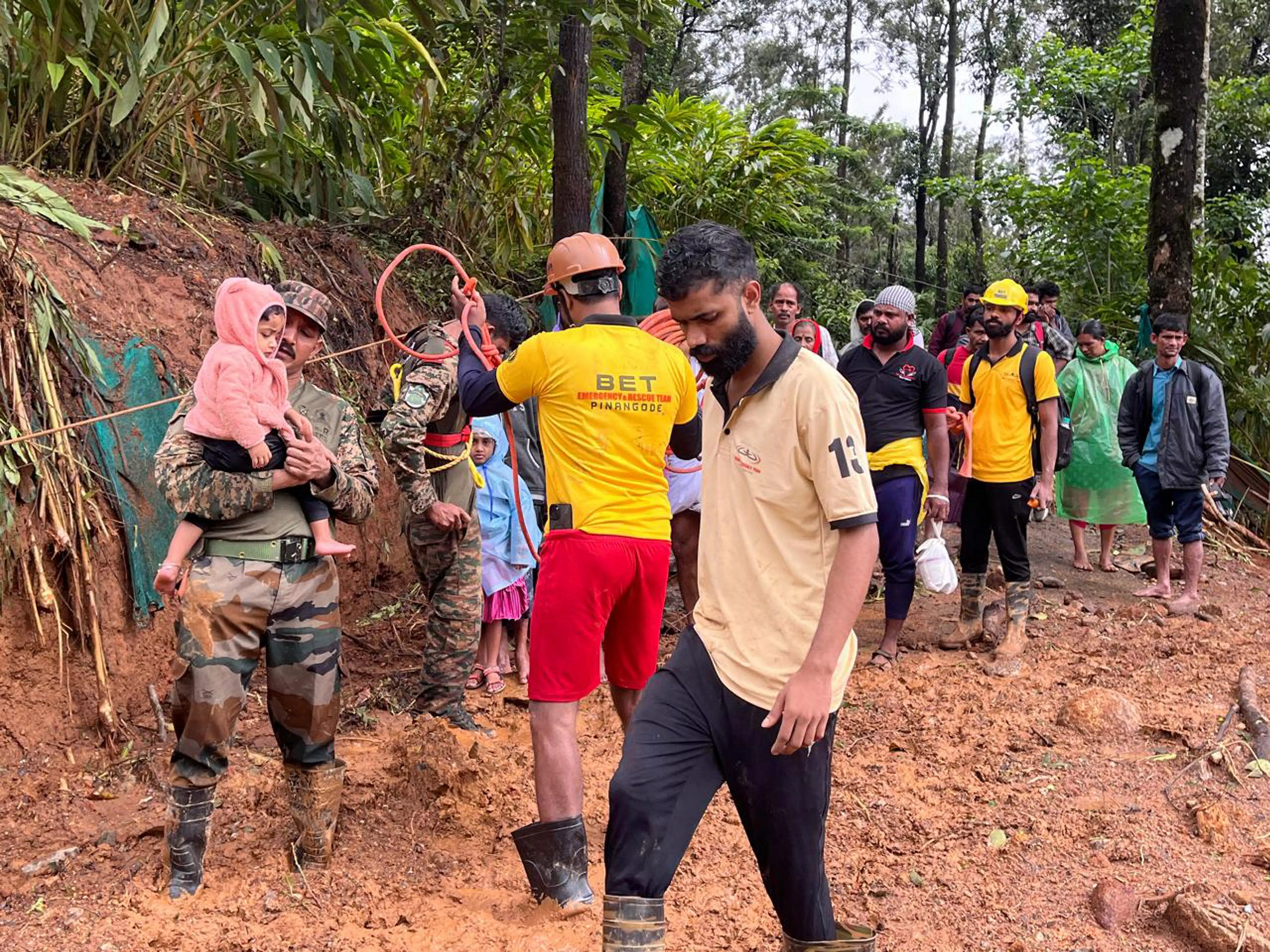 Wayanad landslides LIVE | Toll rises to 243; Kerala CM slams Amit Shah on warning claims