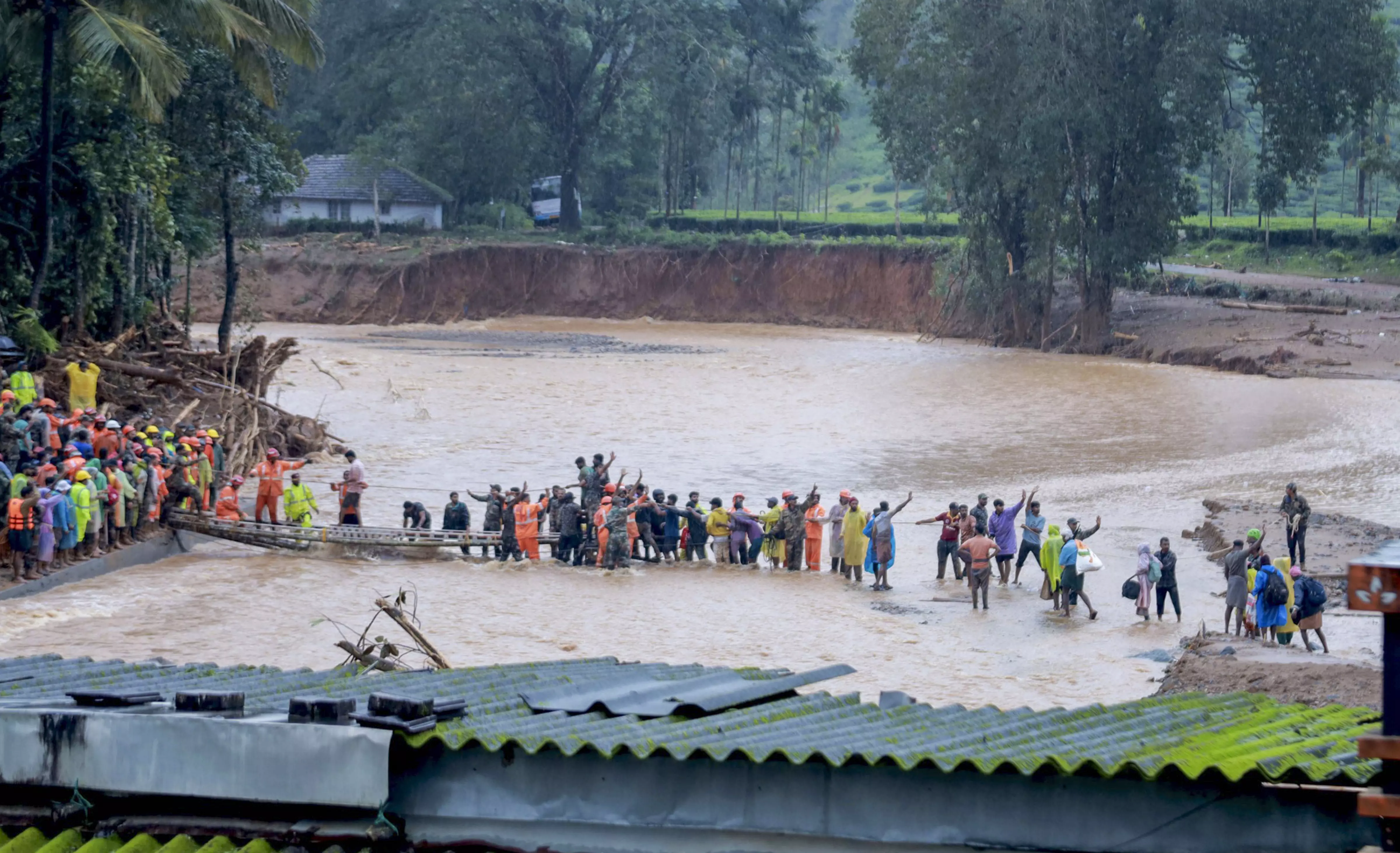 Wayanad landslide rescue