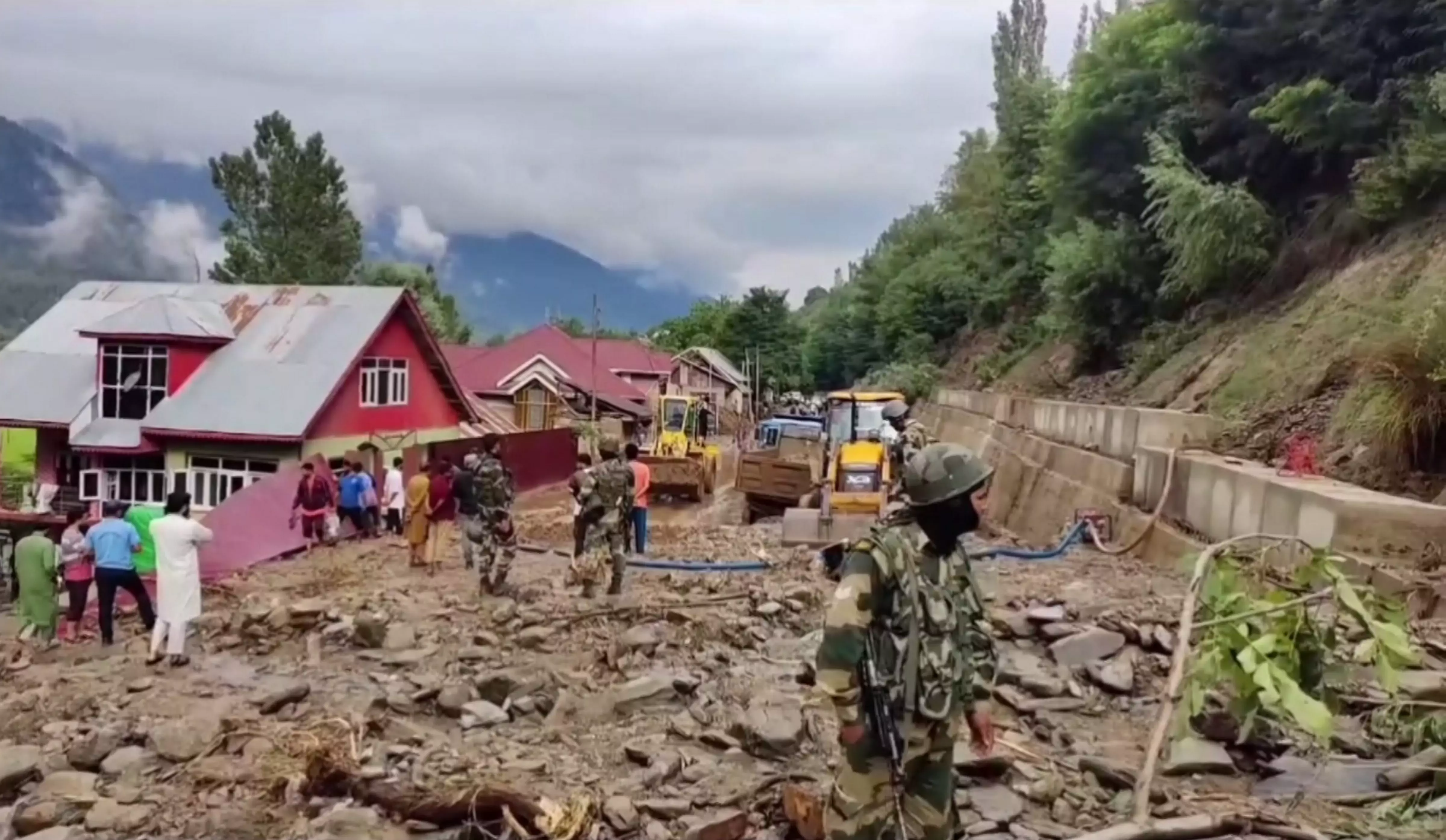 Cloudburst in Jammu-Kashmir; Srinagar-Leh highway closed for traffic