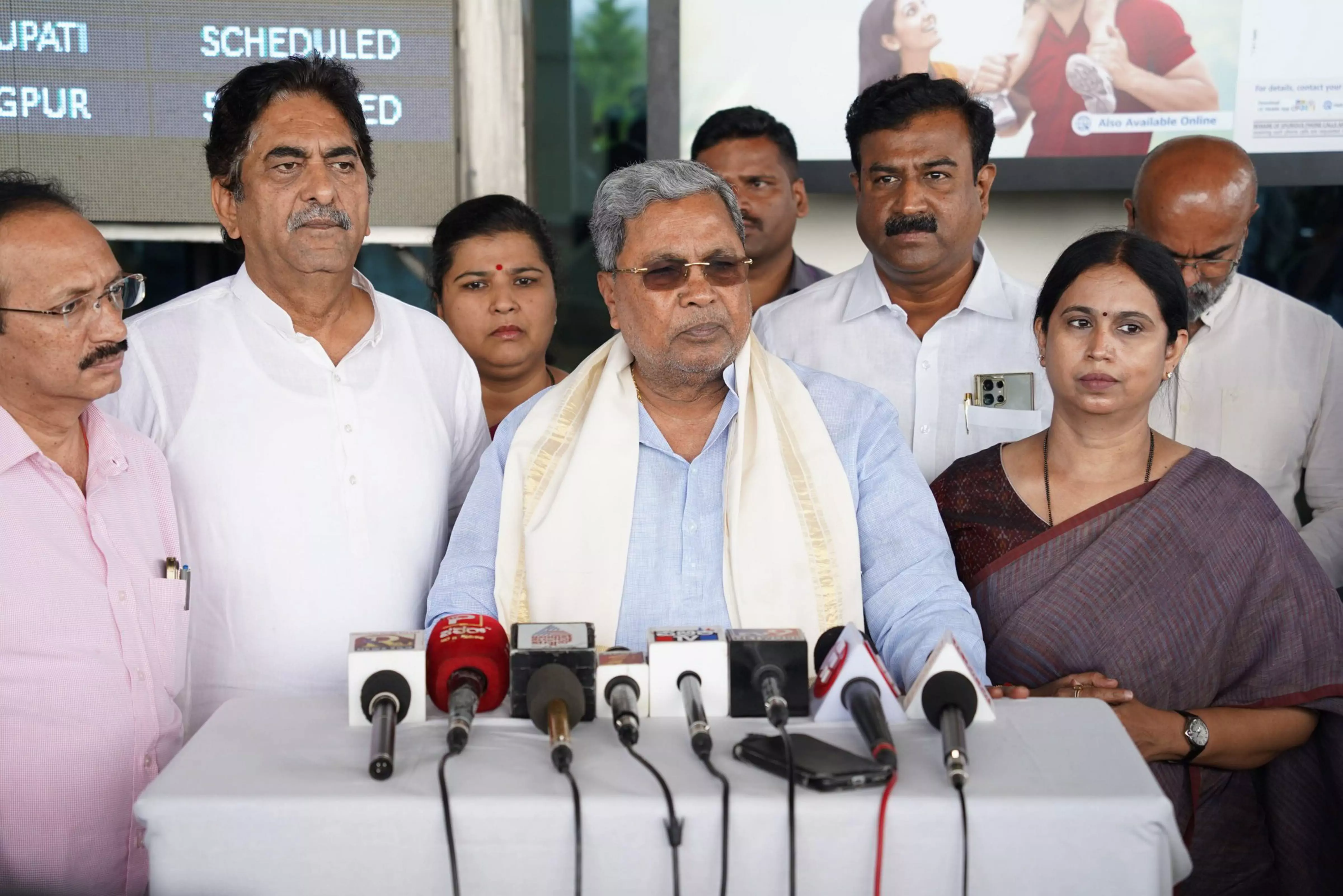 Karnataka: Siddaramaiah to fight against governor legally, politically if needed