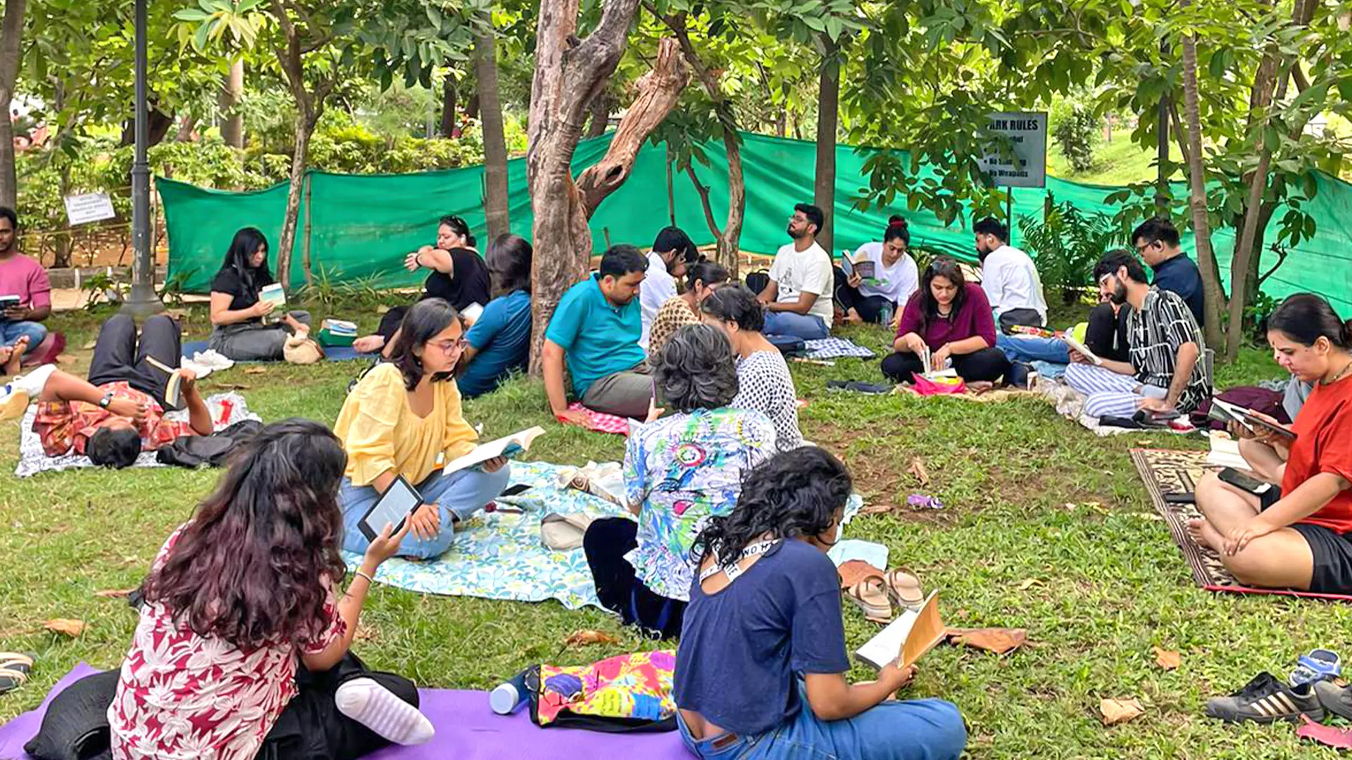 Across the country, a silent reading community has been flourishing. Photos: Abhimanyu Lodha from Bandra Reads