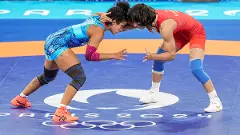 Indias Vinesh Phogat and Cubas Yusneylys Guzman Lopez