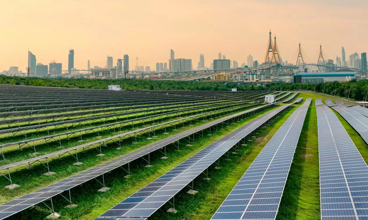 Smart city with green energy