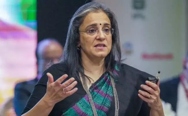 How can retiral benefit be greater than pay? | Congress slams ICICI denial on Buch