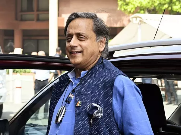 Tharoor showers praise on Modi govt for giving Sheikh Hasina refuge