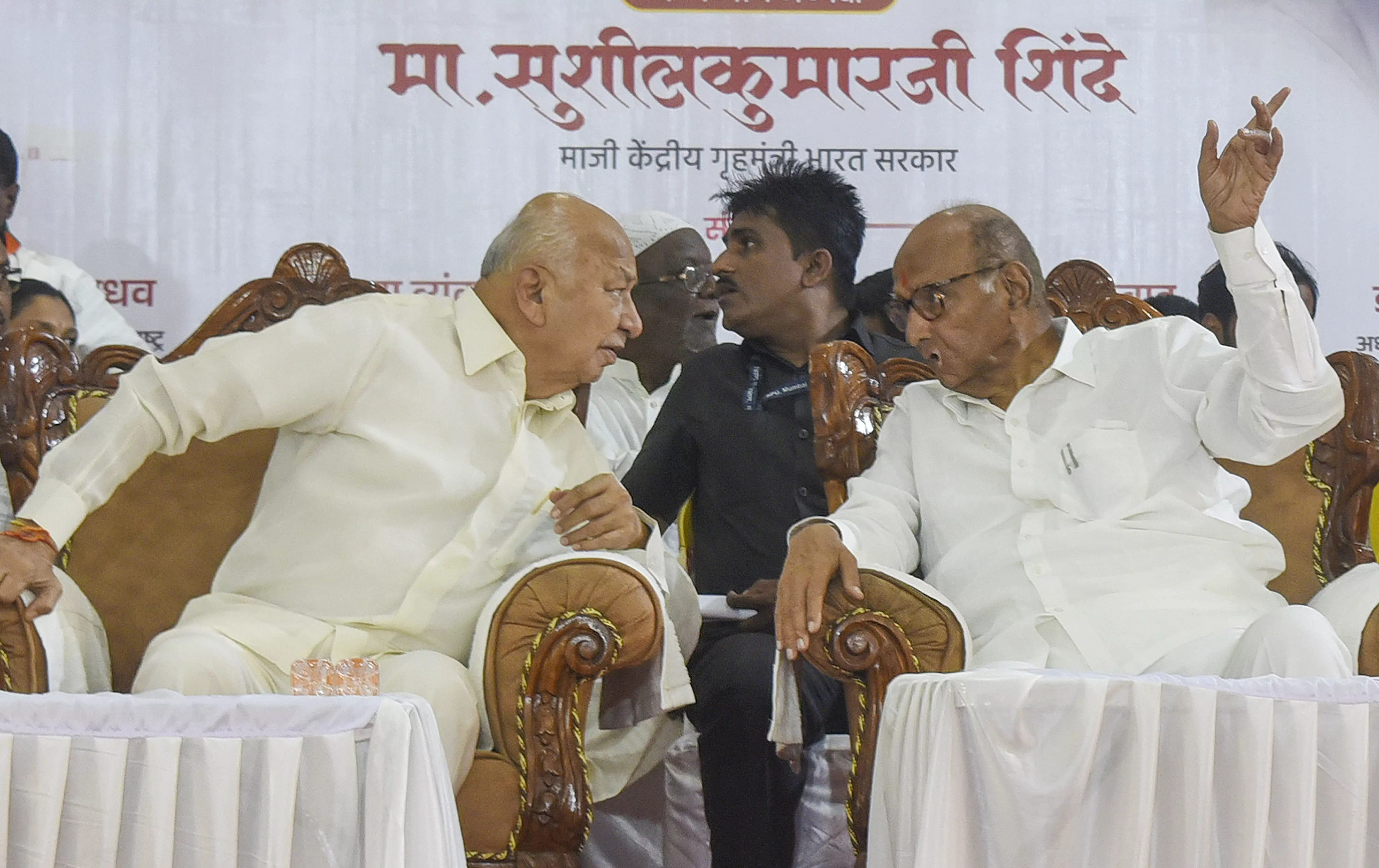 Pawar assures Oppositions cooperation if Centre takes initiative on quota cap removal