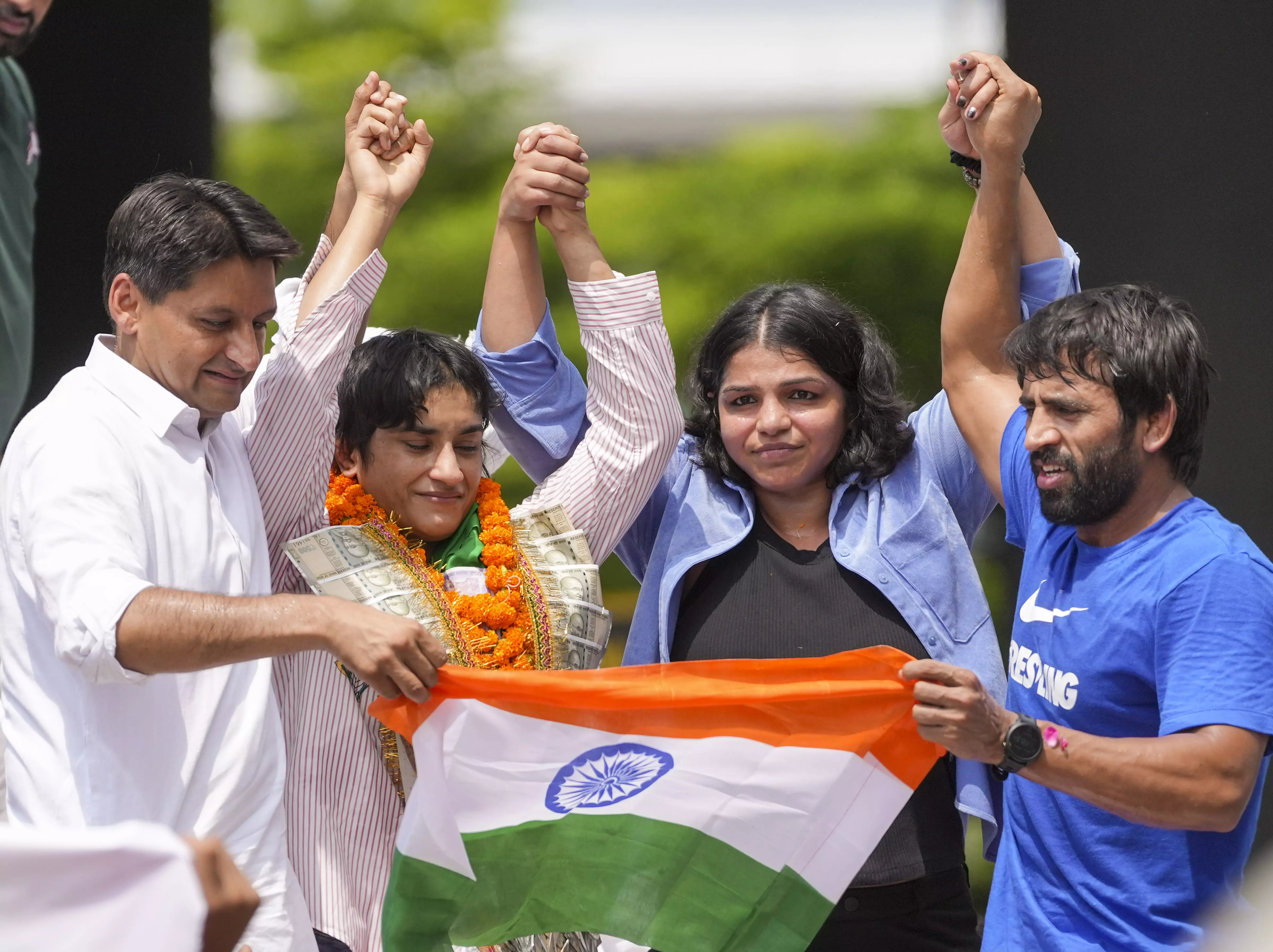 Vinesh Phogat returns to grand welcome