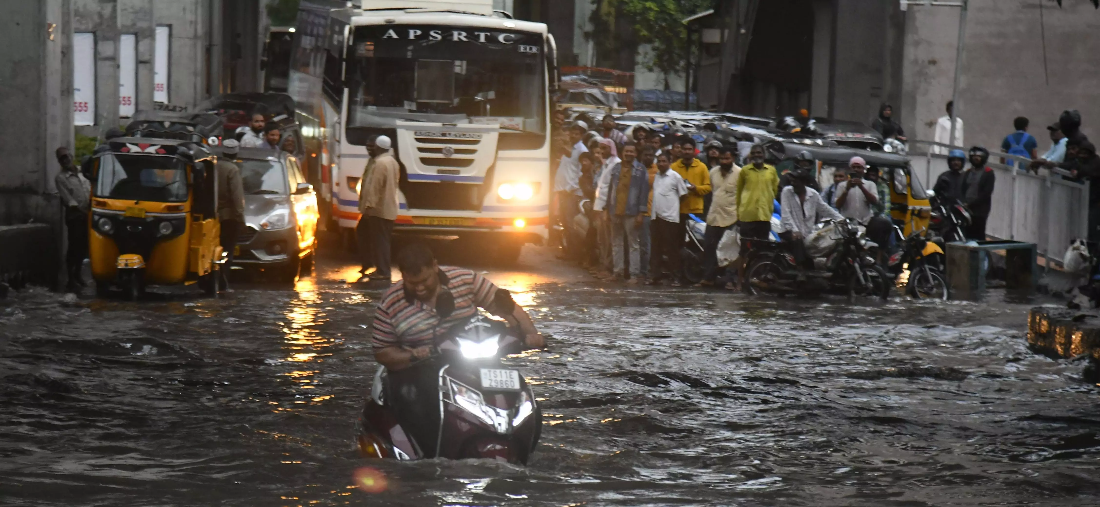 Heavy rains lash Hyderabad, parts of Telangana; IMD issues yellow alert till Aug 23