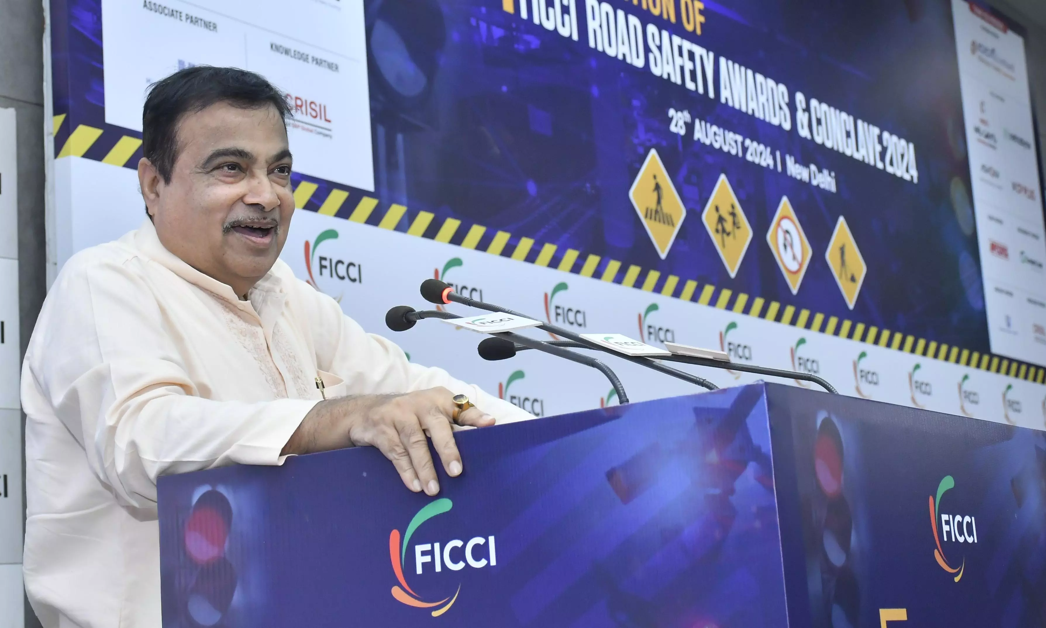 Road accidents claim more lives in India than wars, militancy: Gadkari