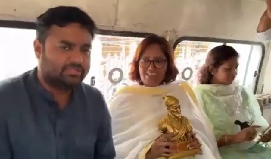 Modis visit: Police have detained us, claims Varsha Gaikwad