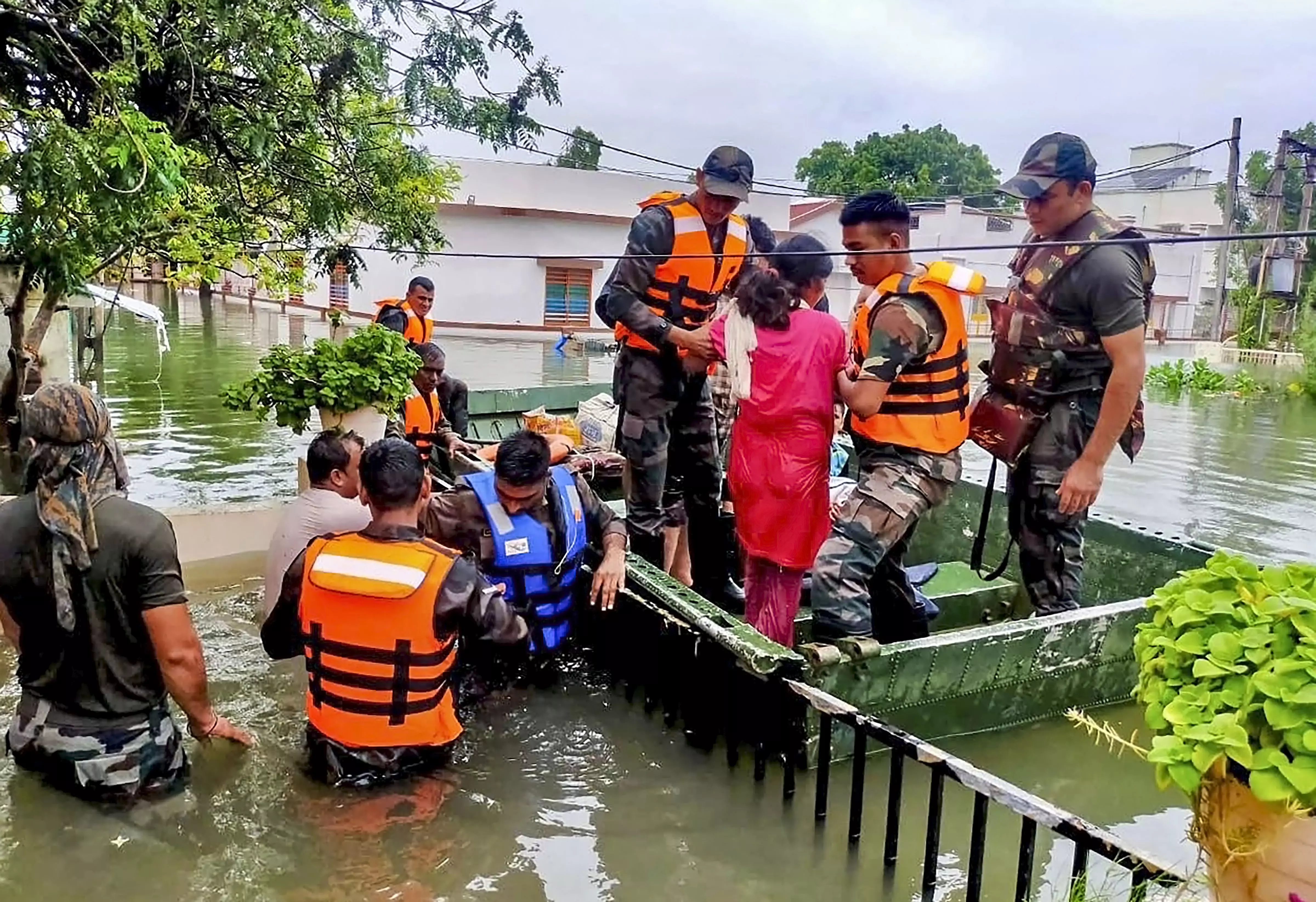 Central team to assess Gujarat flood damage; teams may visit other states too