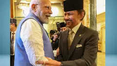 Prime Minister Narendra Modi with Bruneis Sultan Haji Hassanal Bolkiah