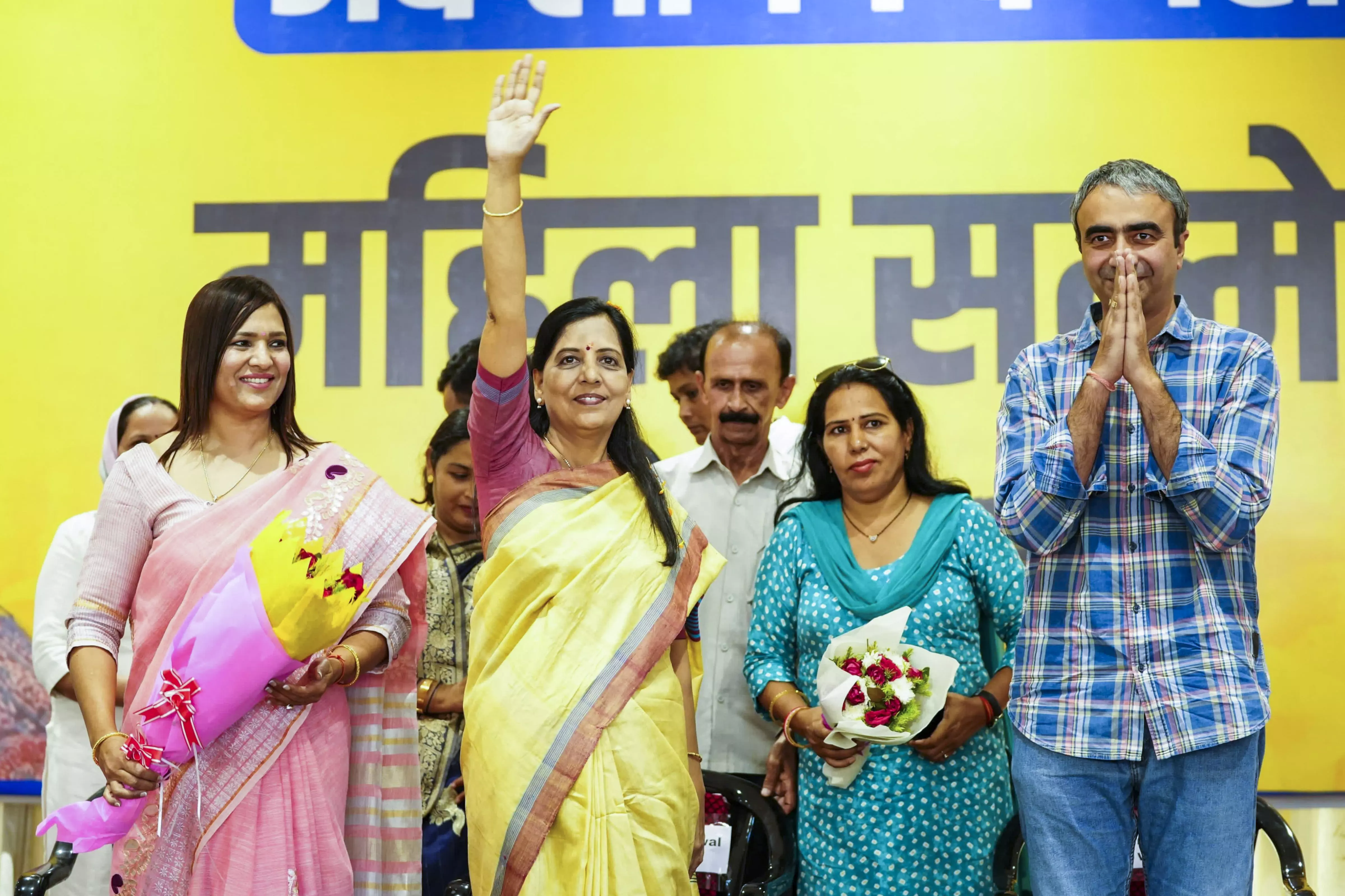 Sunita urges voters to stand with ‘Haryana ka Laal’ Kejriwal