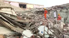 UP govt forms 3-member panel to probe Lucknow building collapse