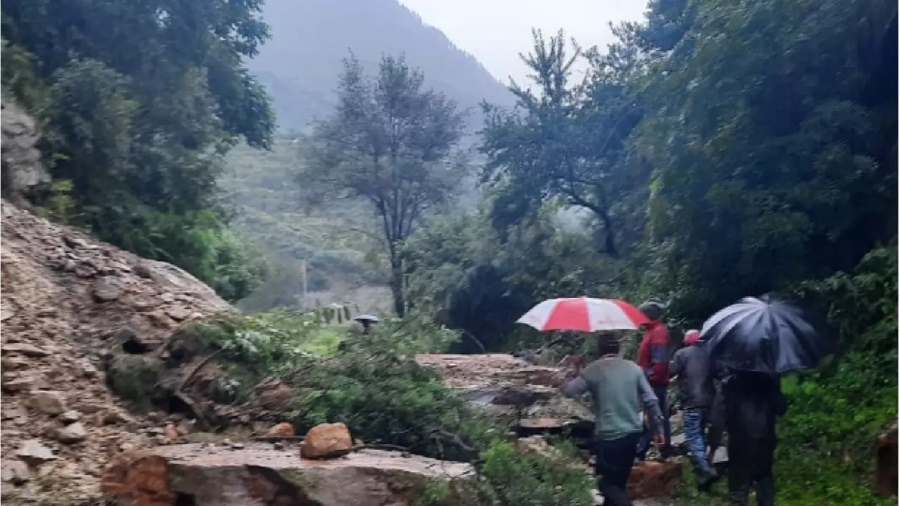 Kerala: Heavy rains cause landslide; orange alert in 6 districts