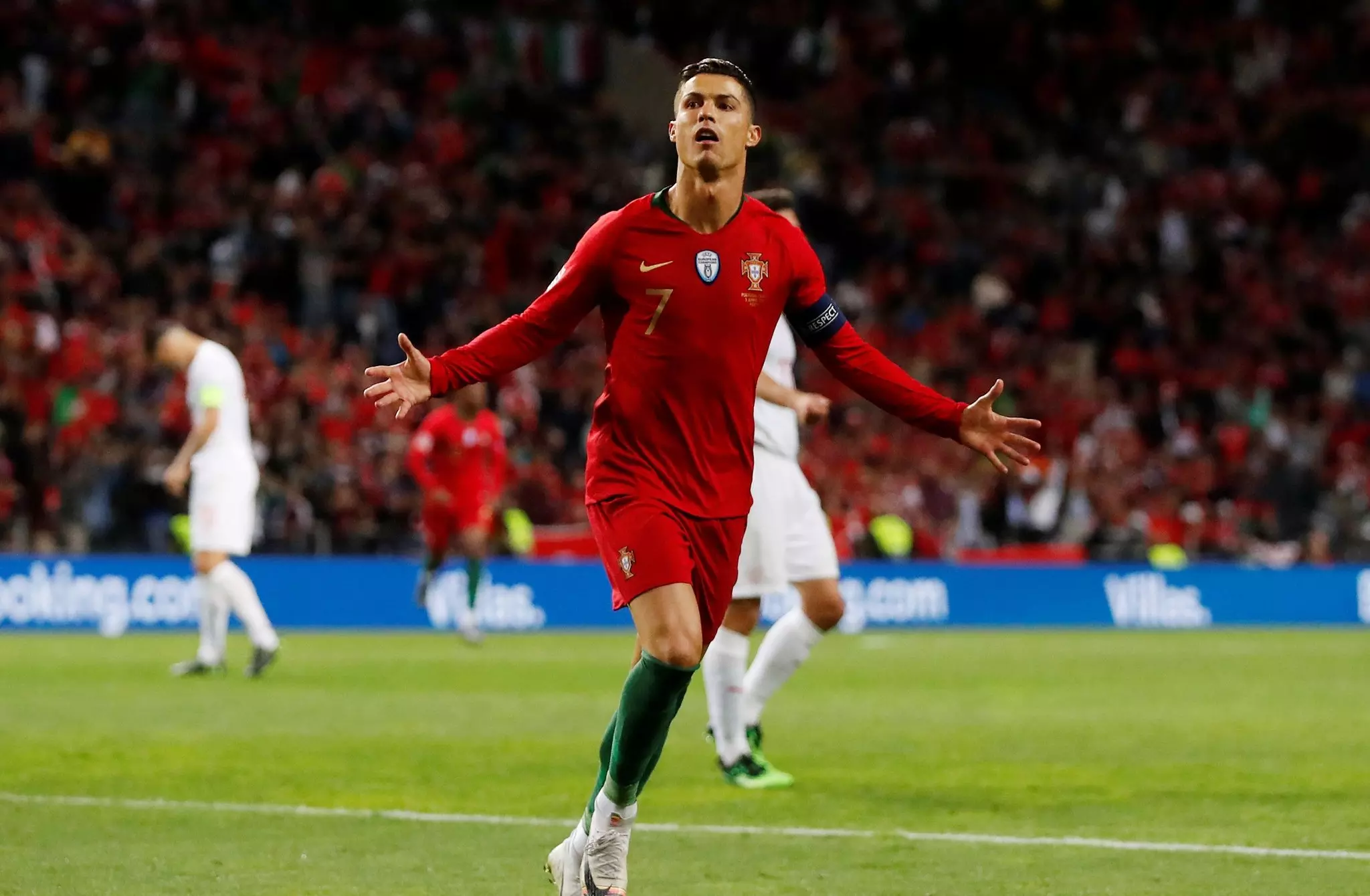 Cristiano Ronaldo, hat-trick, Juventus, Maurizio Sarri, Euro 2020, Lithuania, Portugal, AC Milan