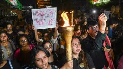 Kolkata rape-murder | Thousands take out 42-km torch rally demanding justice