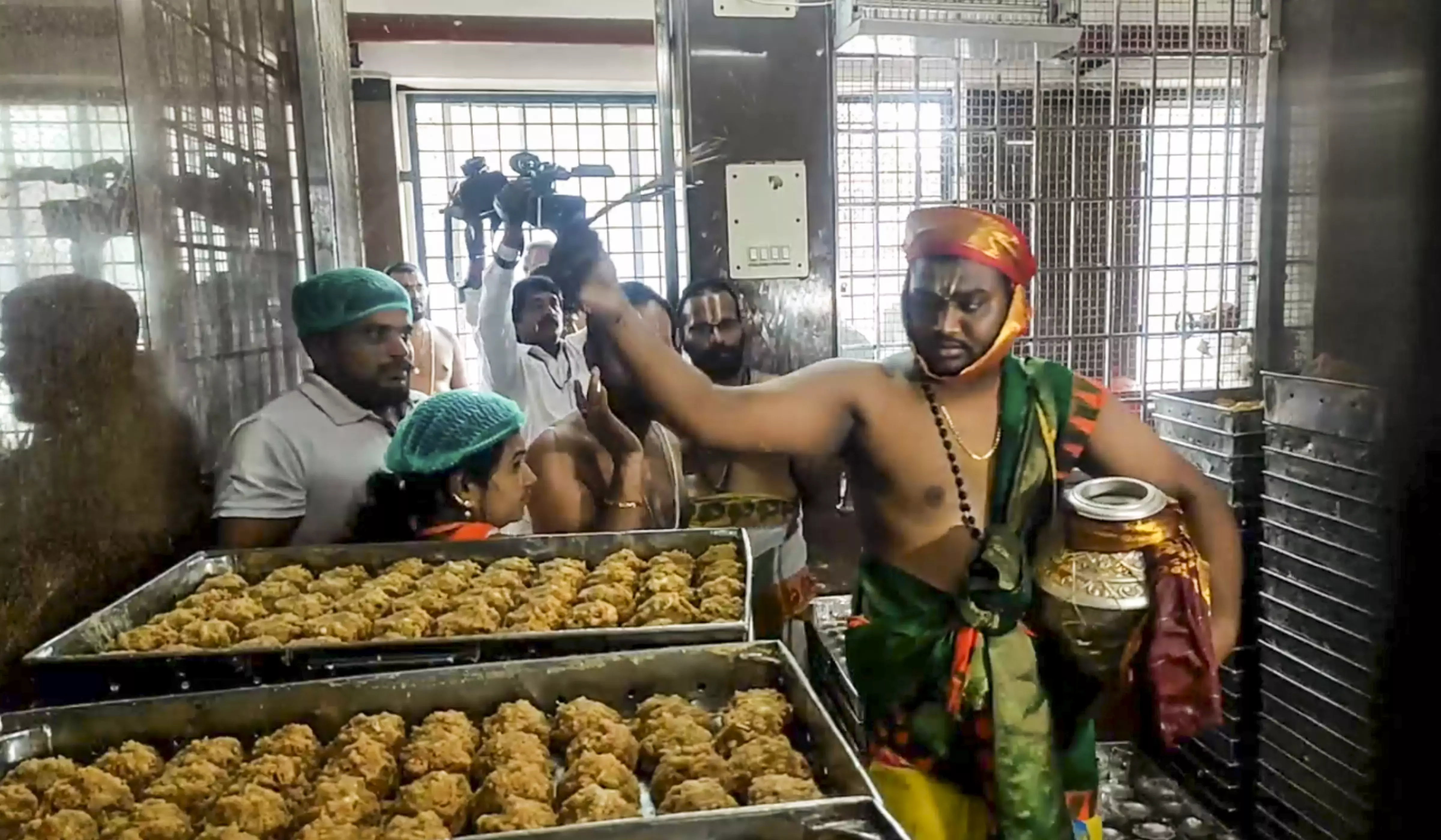 Tirupati animal fat row fail to deter devotees; temple sells 3.50 lakh laddus daily