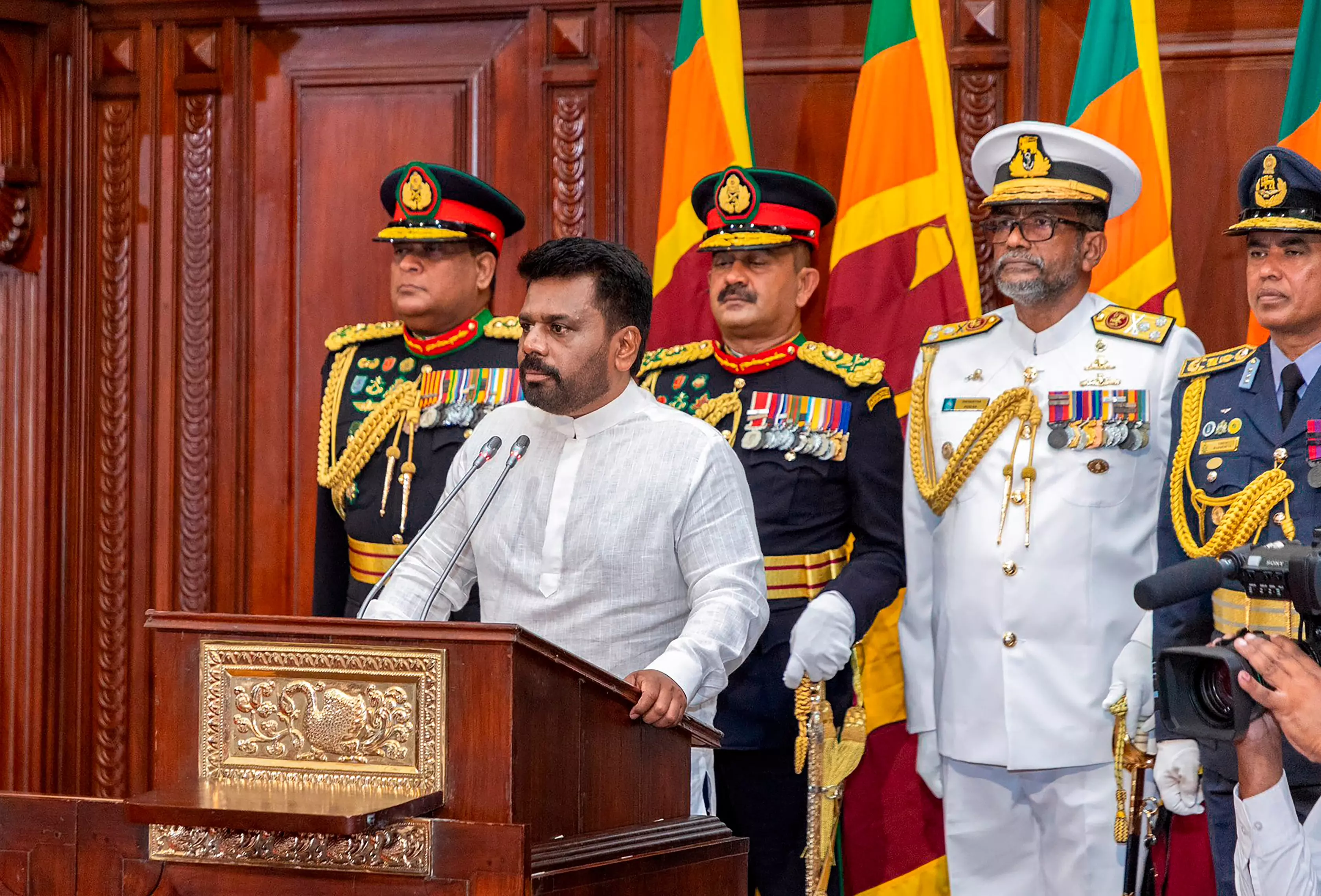 Don’t want to be sandwiched between India, China: Lanka President