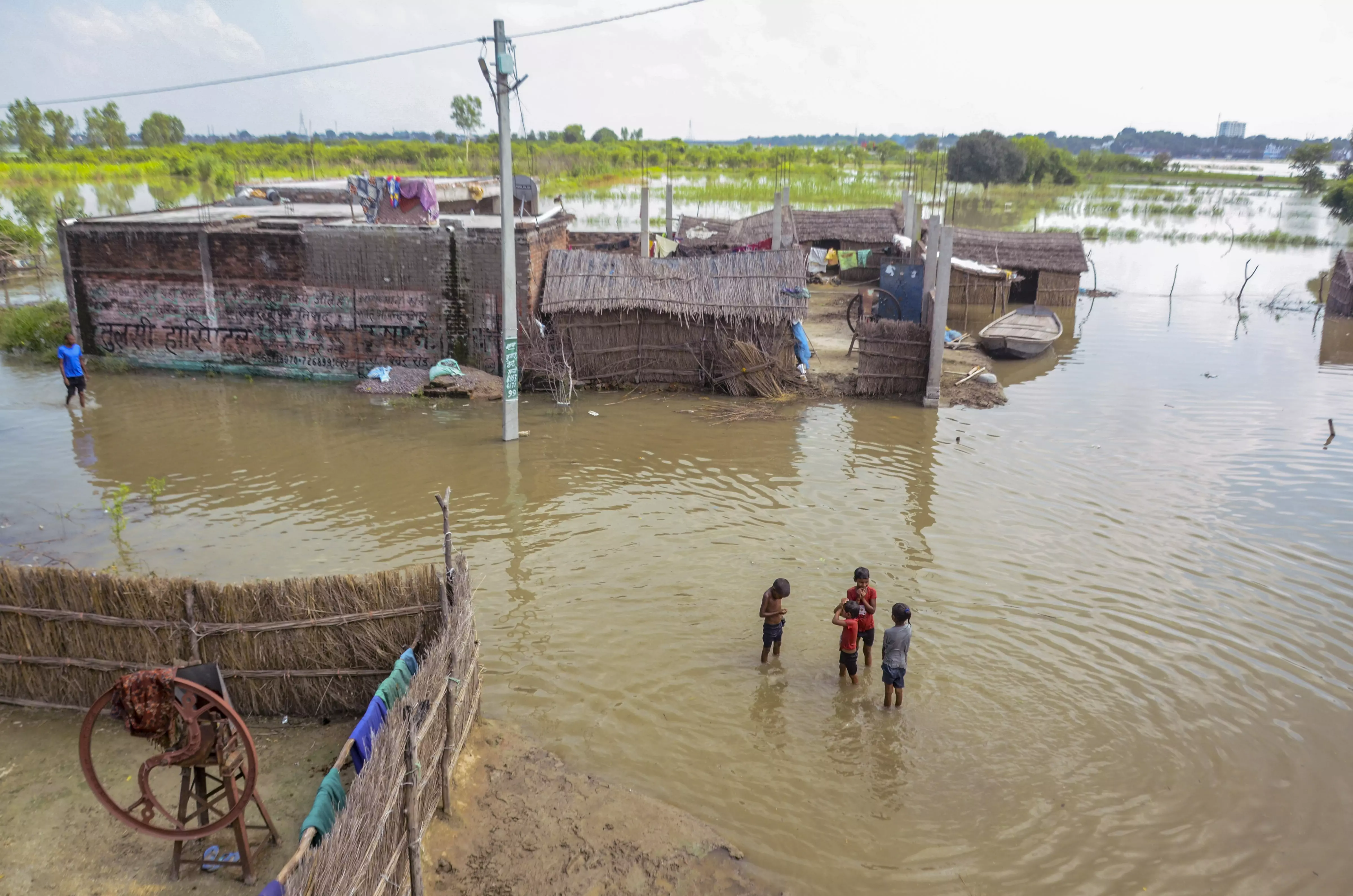 Low pressure to bring heavy rain in many places of Bengal