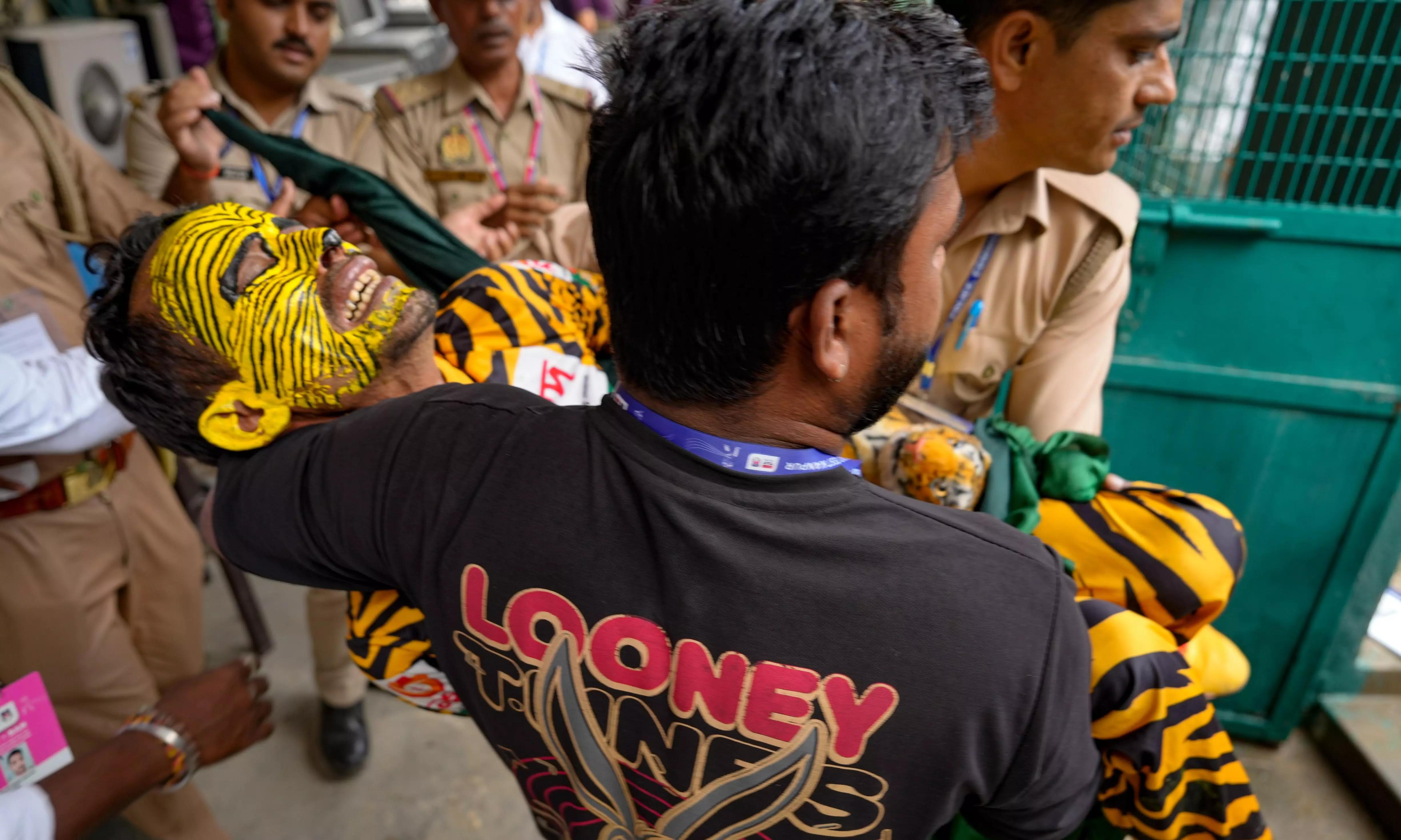 Bangladeshi fan hospitalised after falling ill at Green Park; cops dismiss heckling rumours