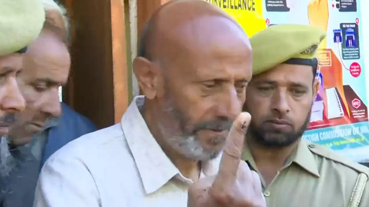 Terror funding case: Delhi HC seeks NIAs stand on Engineer Rashids bail plea