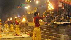 The famed Ganga Aarti, a daily affair, starts after sunset and lasts for about 45 minutes. Photo: Wikipedia