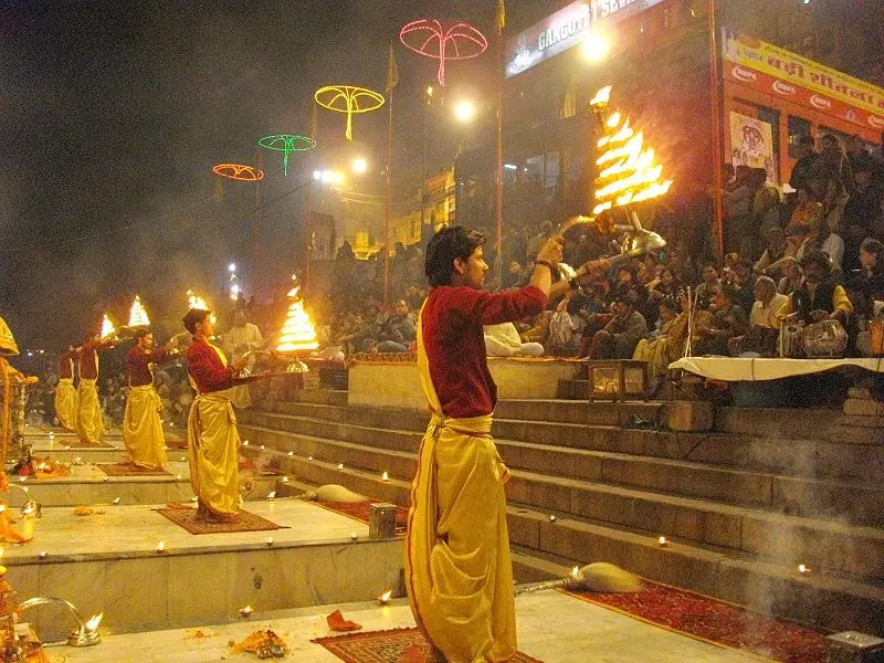 The famed Ganga Aarti, a daily affair, starts after sunset and lasts for about 45 minutes. Photo: Wikipedia