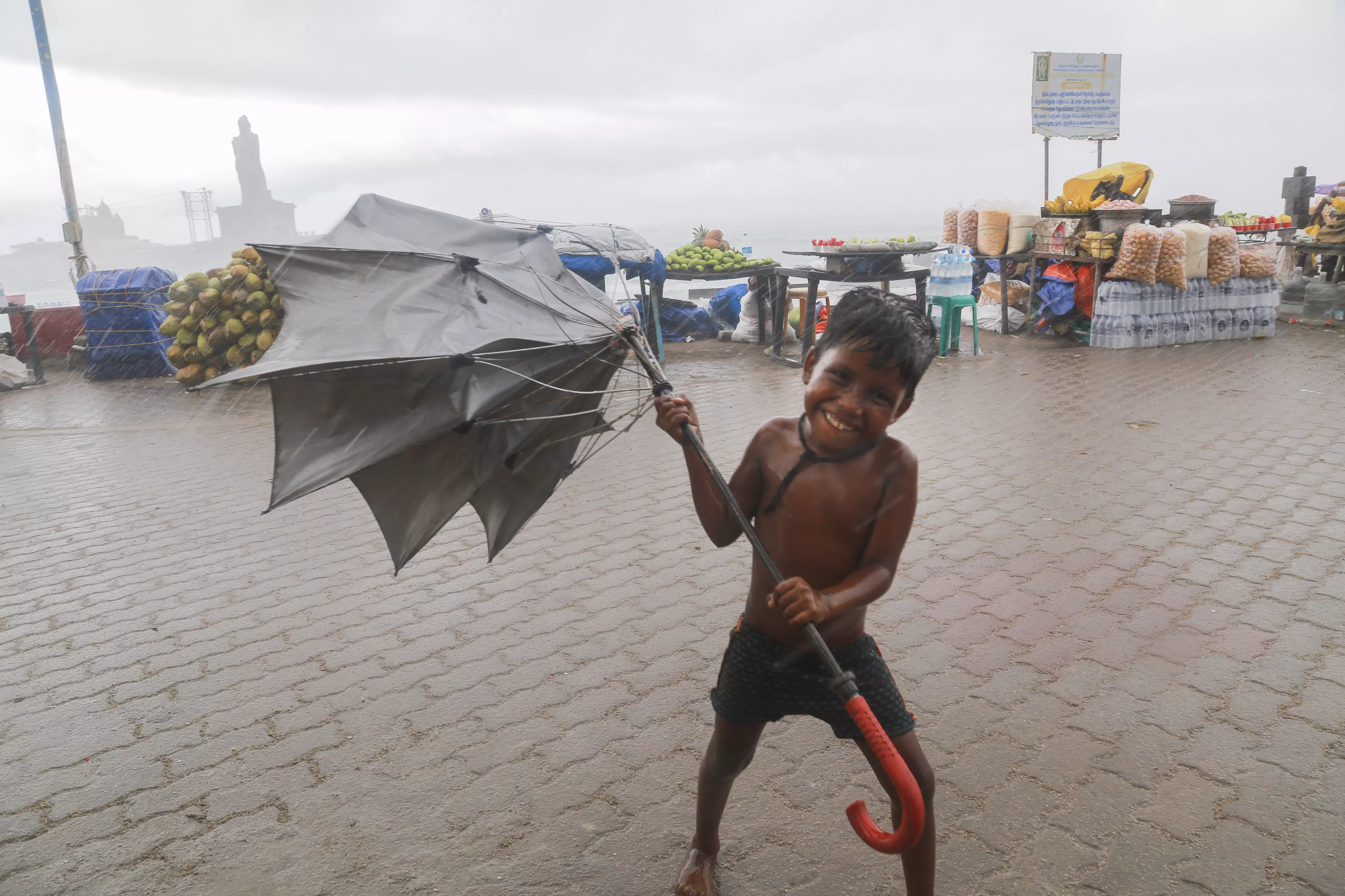 Kerala: Rains lash state; IMD issues yellow alert for 6 districts