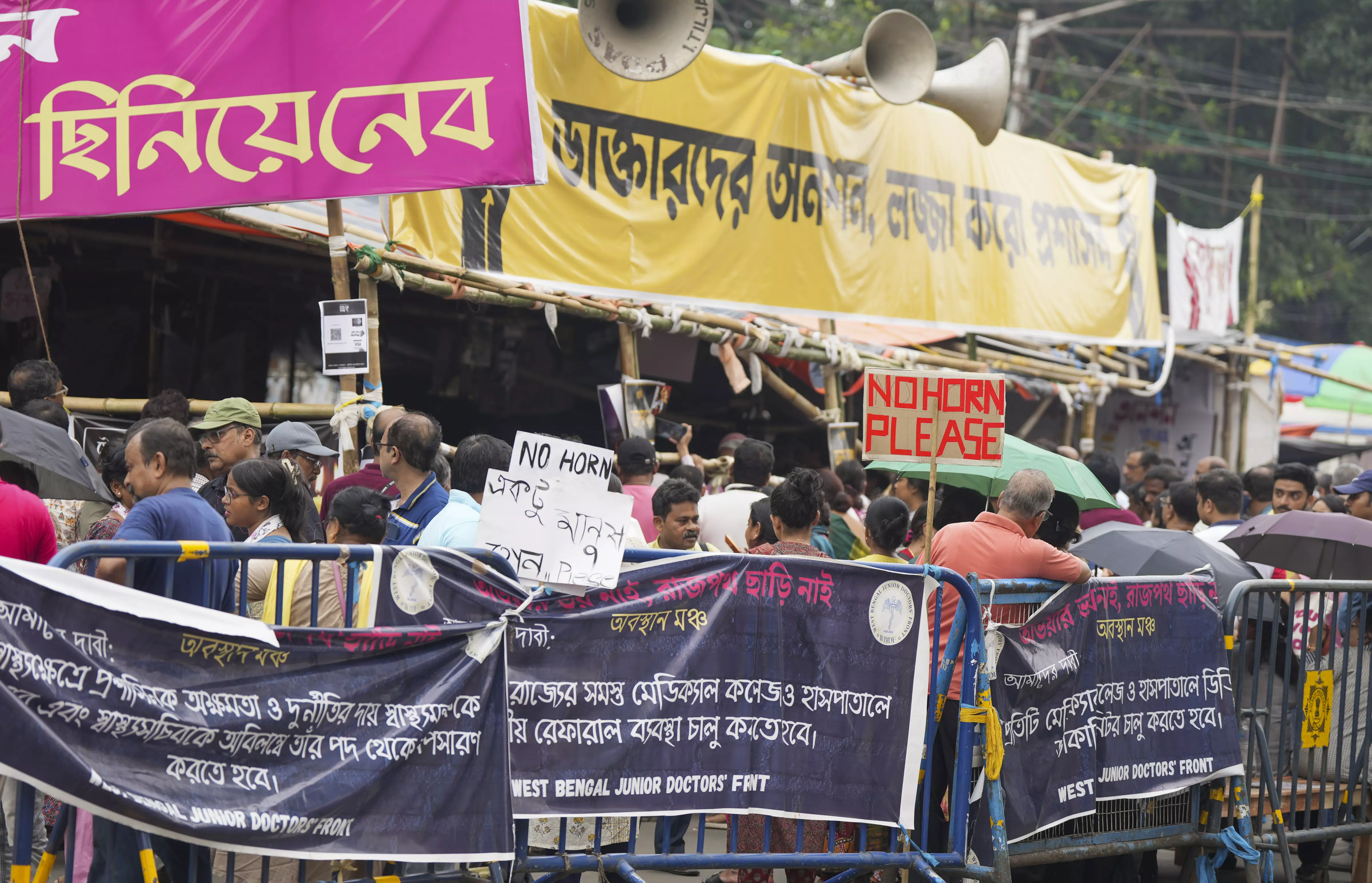 Fast-unto-death: Fourth doctor hospitalised; Bengal govt seeks to meet protestors