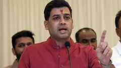 Maharashtra CM sons entry to Ujjain temple’s sanctum sanctorum sparks row