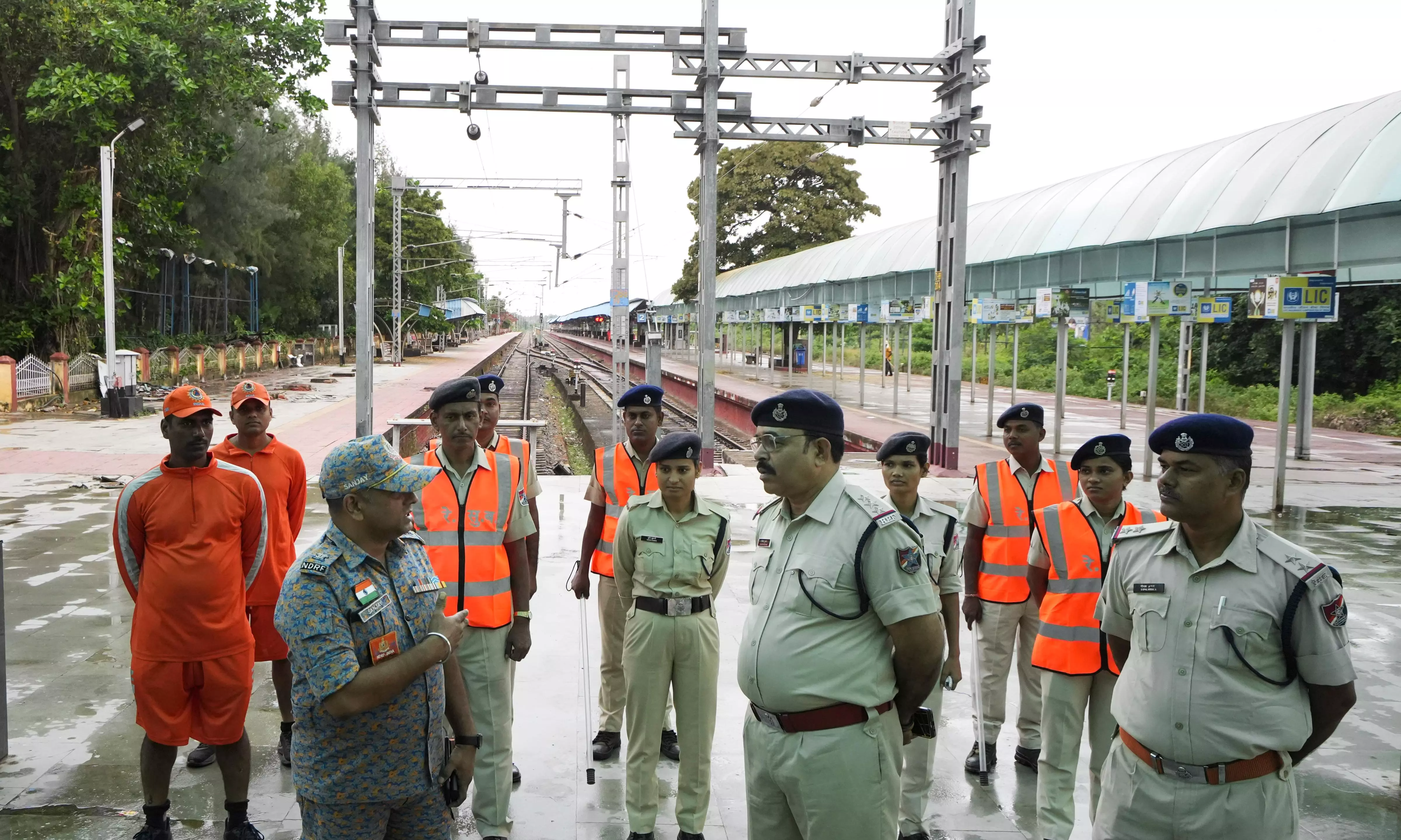 Cyclone Dana | Heavy rains lash Odisha, West Bengal as landfall approaches