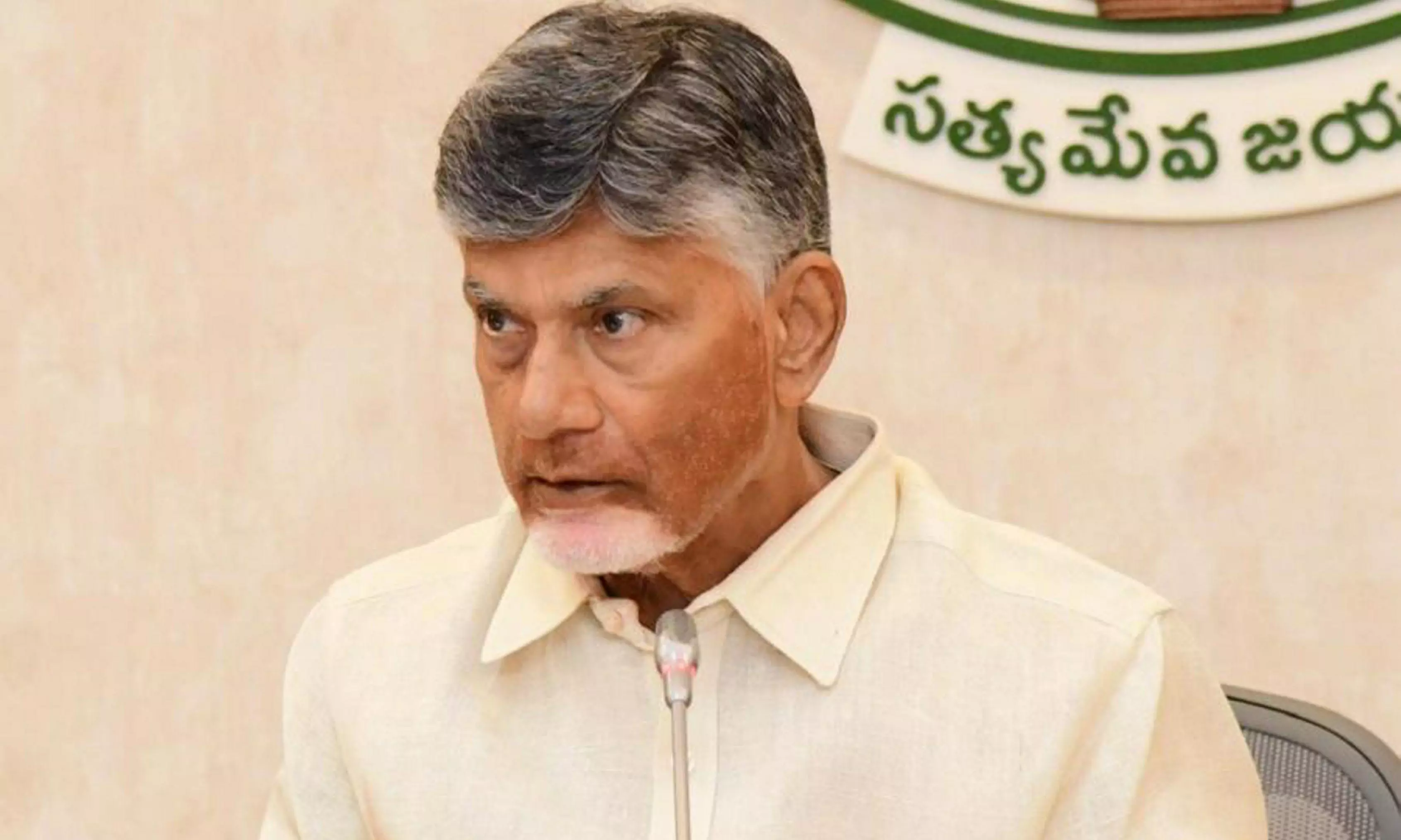 Political leaders must hand over baton to successors: Chandrababu Naidu