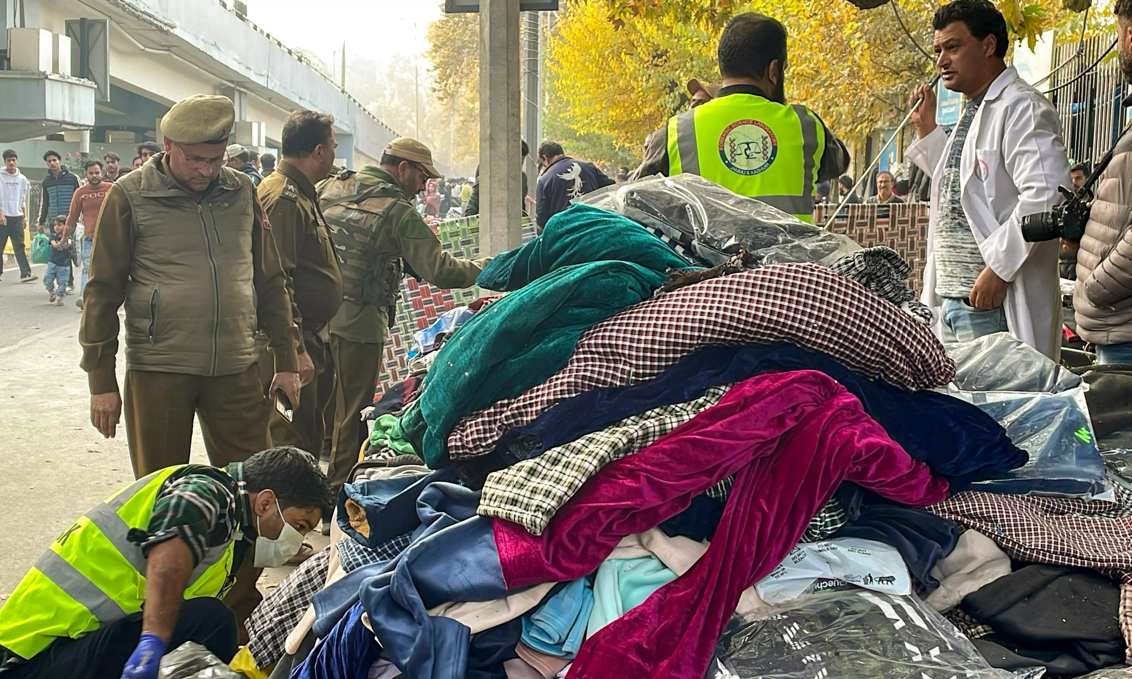 Srinagar | At least 11 civilians injured as terrorists hurl grenade at CRPF bunker