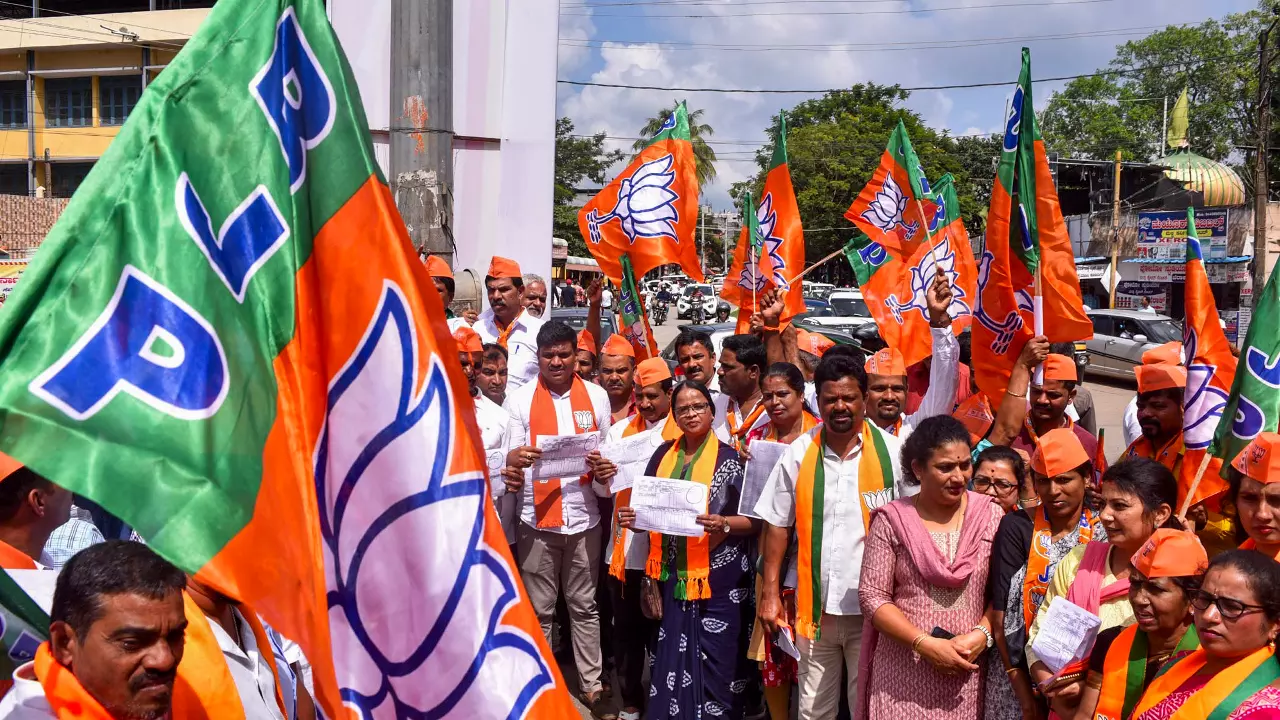 Karnataka Waqf properties row: BJP stages protest, accuses Cong of doing land-jihad