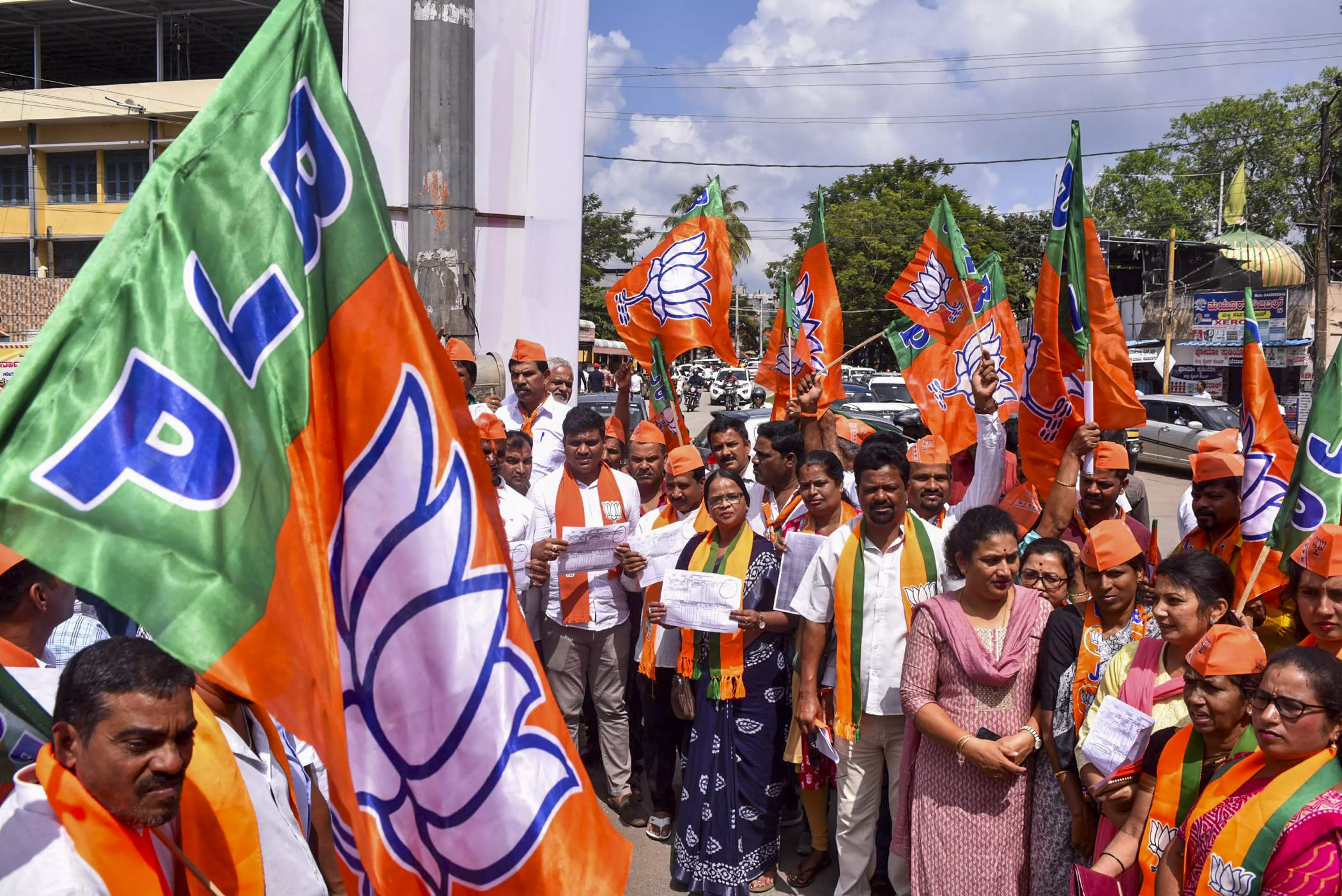 Karnataka Waqf properties row: BJP stages protest, accuses Cong of doing land-jihad