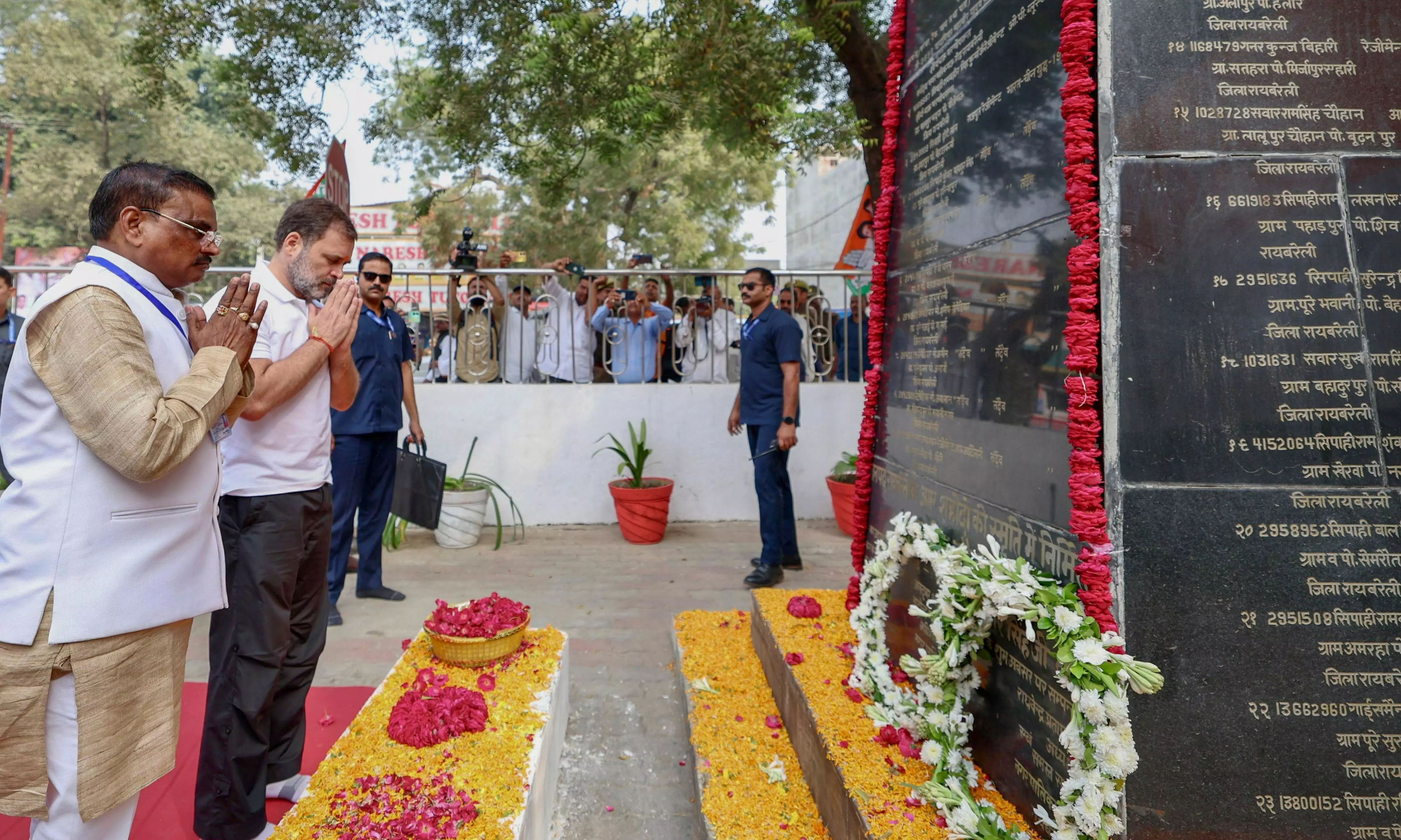 UP: Rahul attends district development meet, inaugurates project in Raebareli