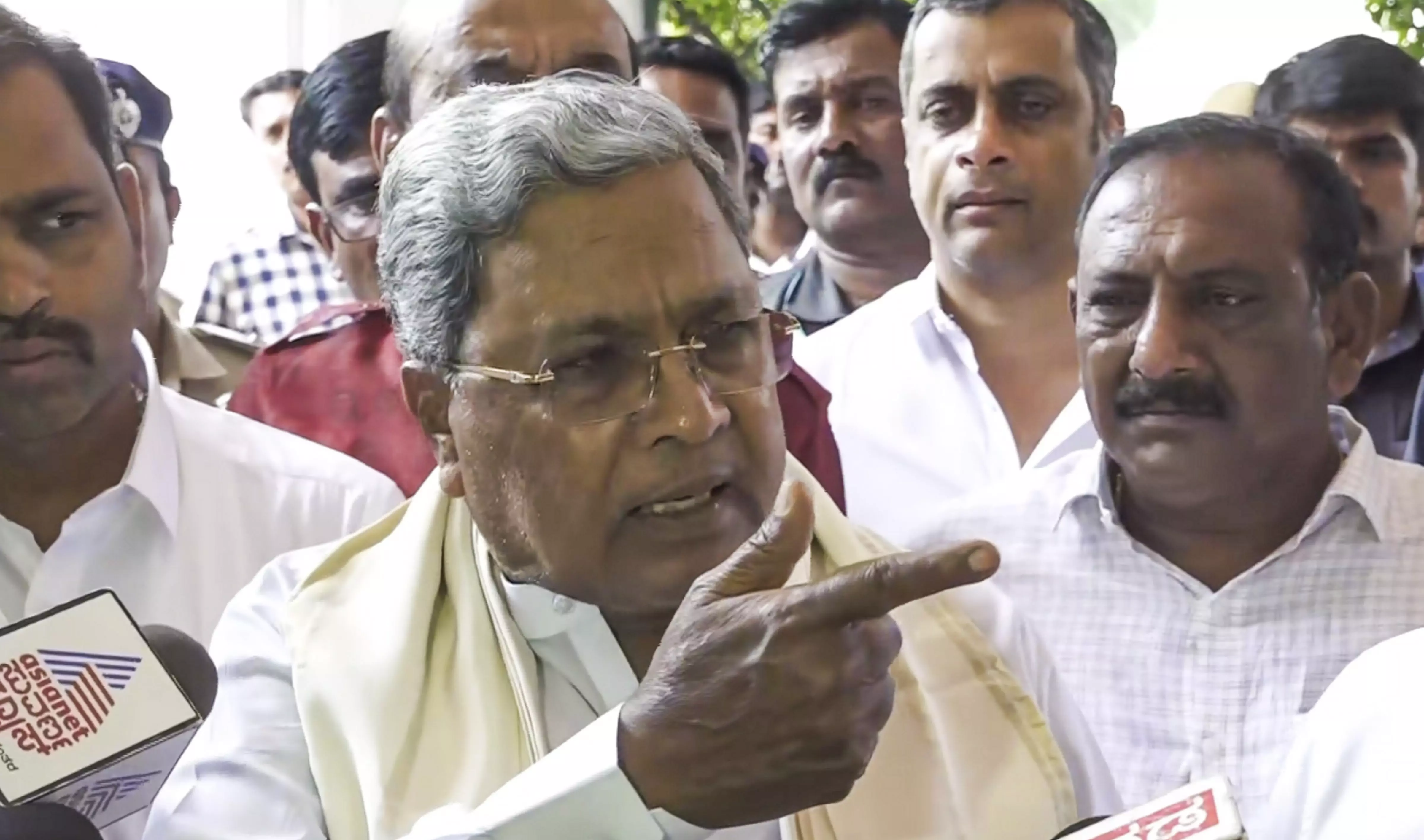 Vaada Diya, Poora Kiya: Karnataka CM hits back at Maharashtra BJP over misleading ads