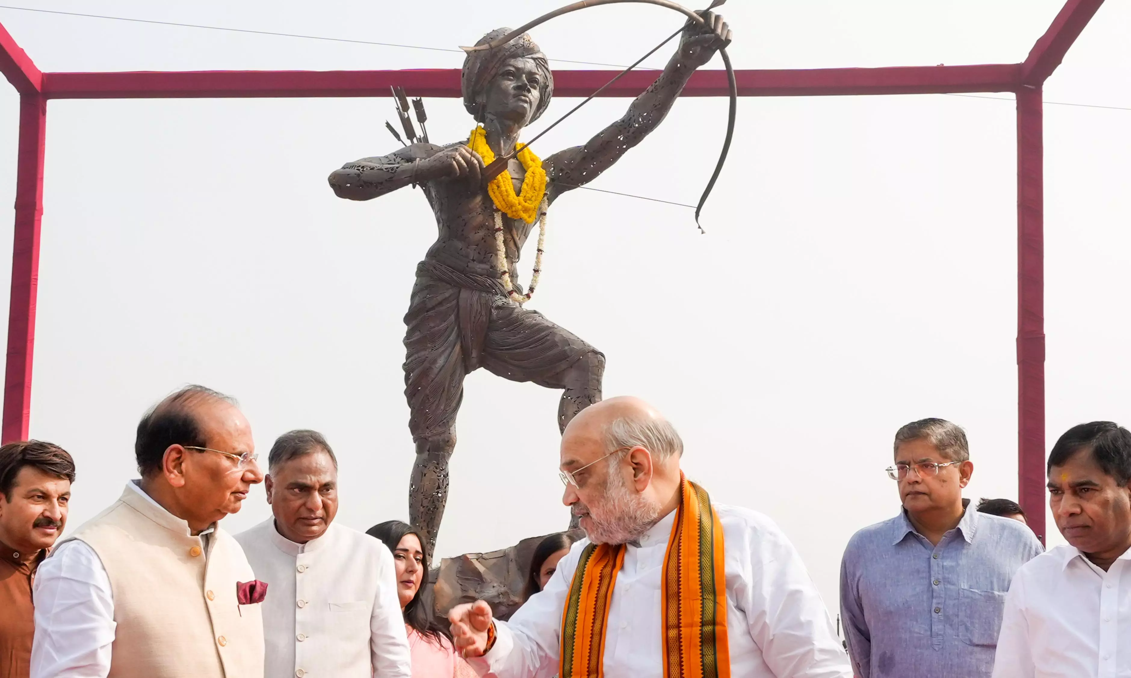 Delhis Sarai Kale Khan Chowk renamed Birsa Munda after Jharkhand tribal freedom fighter