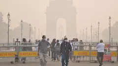 Delhis pollution battle: Ban on vehicles, staggered office timings, online classes