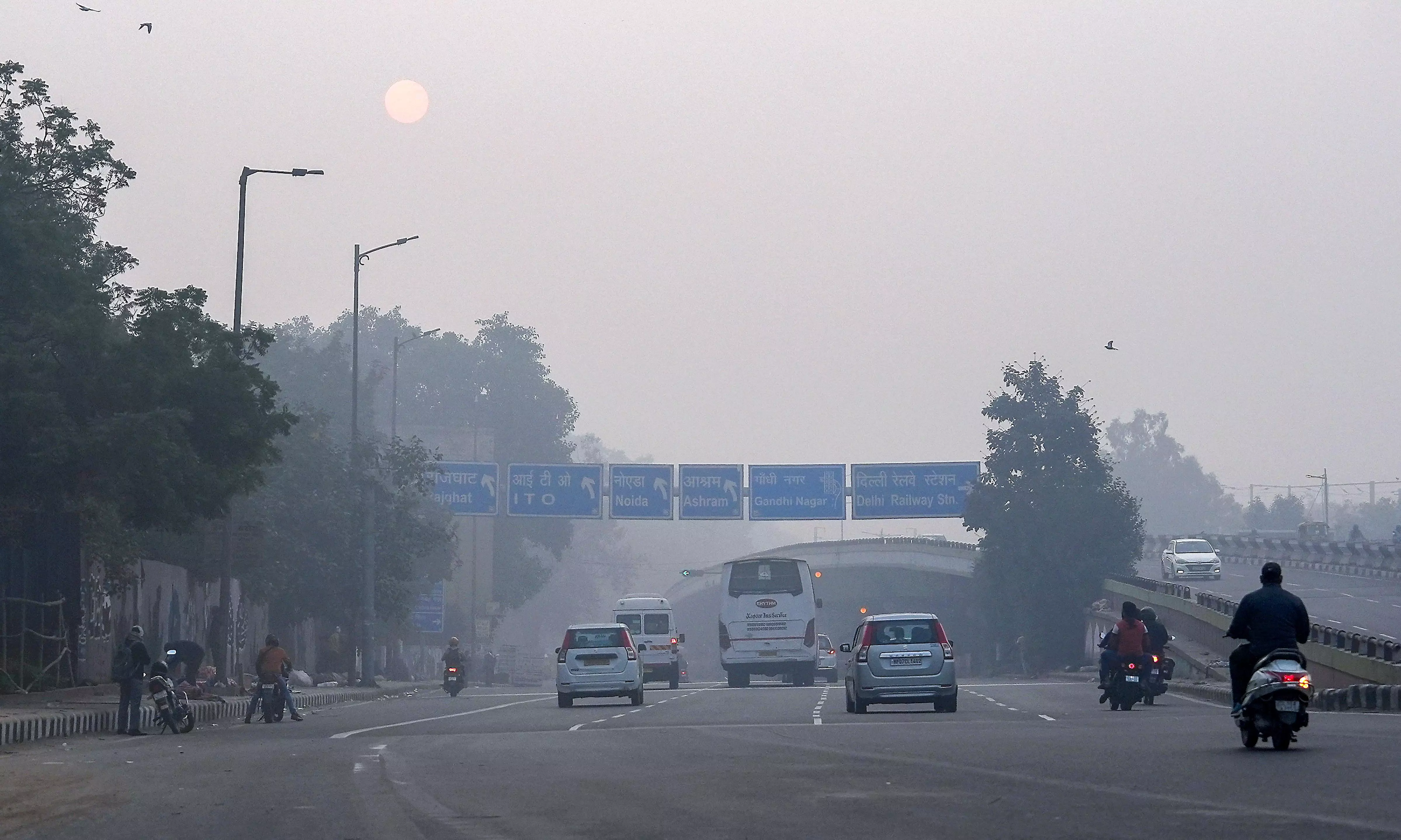 Delhi: Air quality pegged at severe, minimum temperature 15.9 deg C