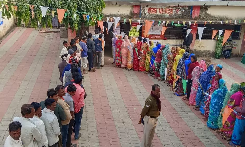 LIVE | Maharashtra records 6.61 per cent polling, Jharkhand 12.71 per cent till 9 am