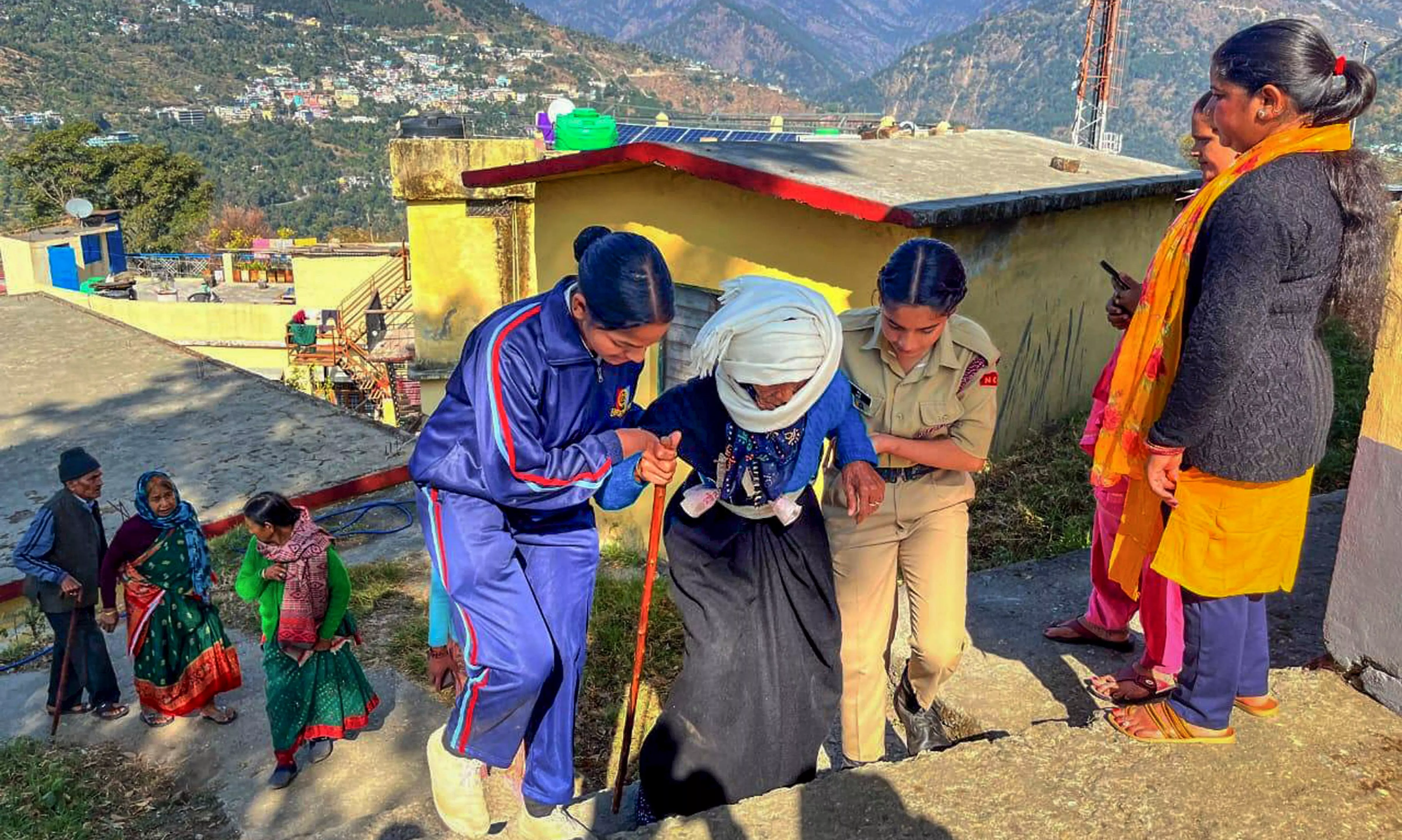 Elections LIVE | 45% turnout in Maharashtra, 61% in Jharkhand till 3 pm